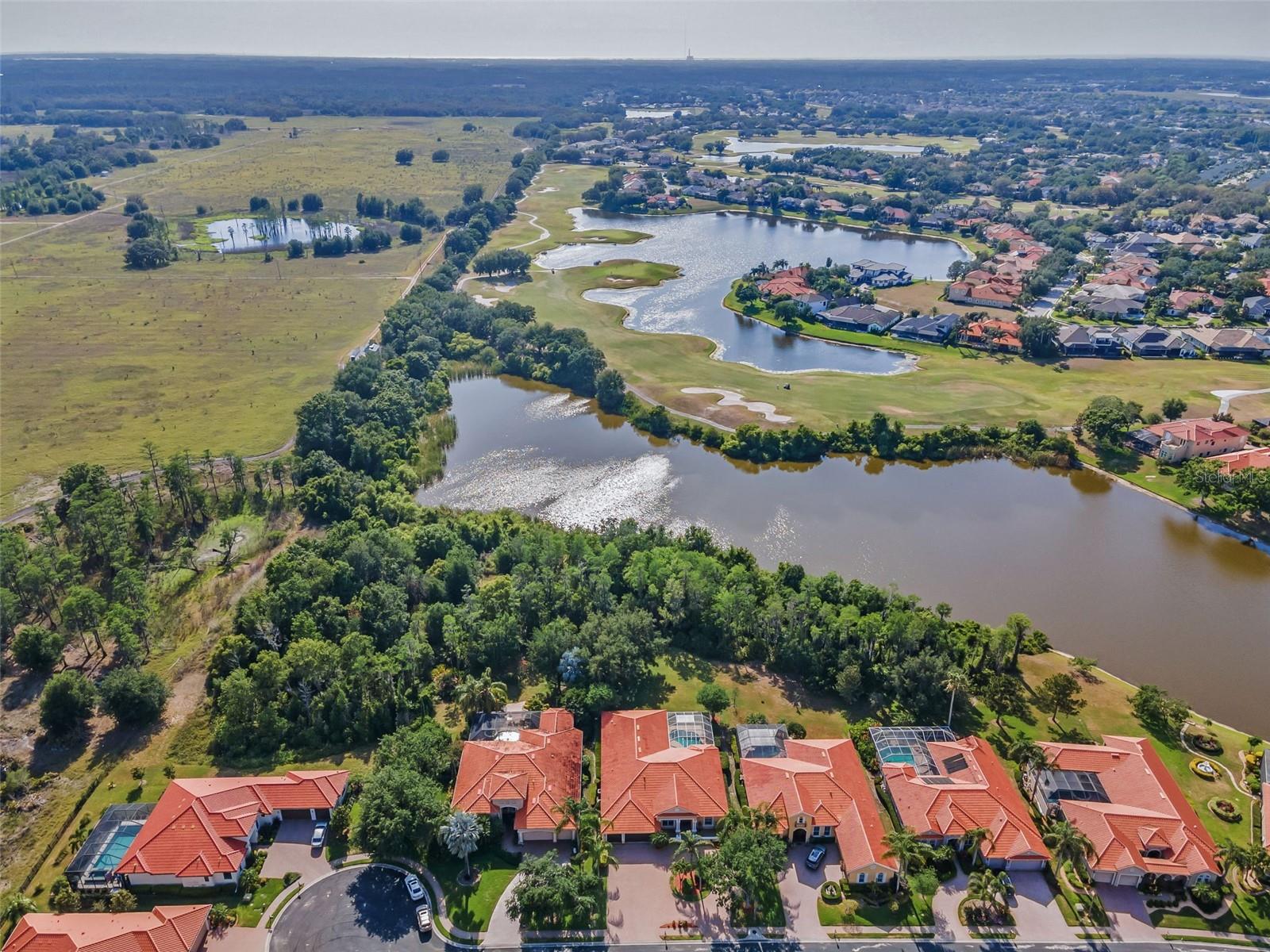 Listing photo id 83 for 1033 Tuscany Drive