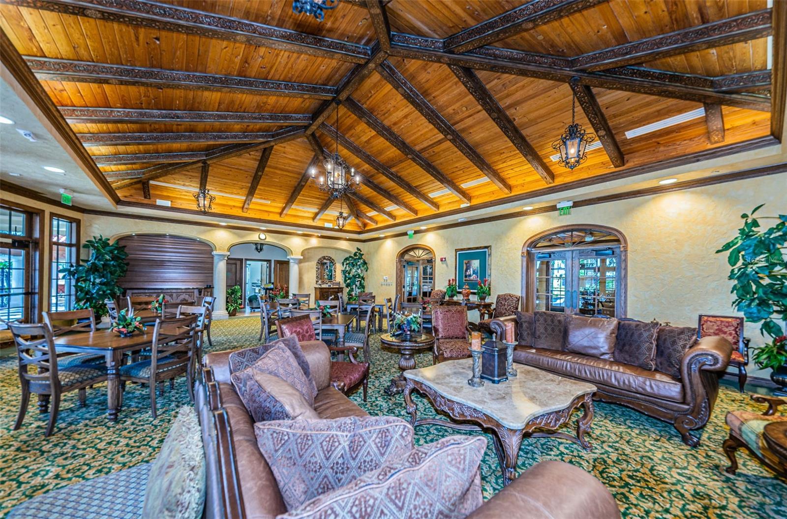 Listing photo id 91 for 1033 Tuscany Drive