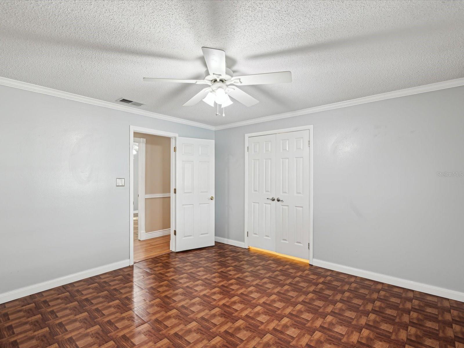 Image 15 of 53 For 196 Lark Avenue