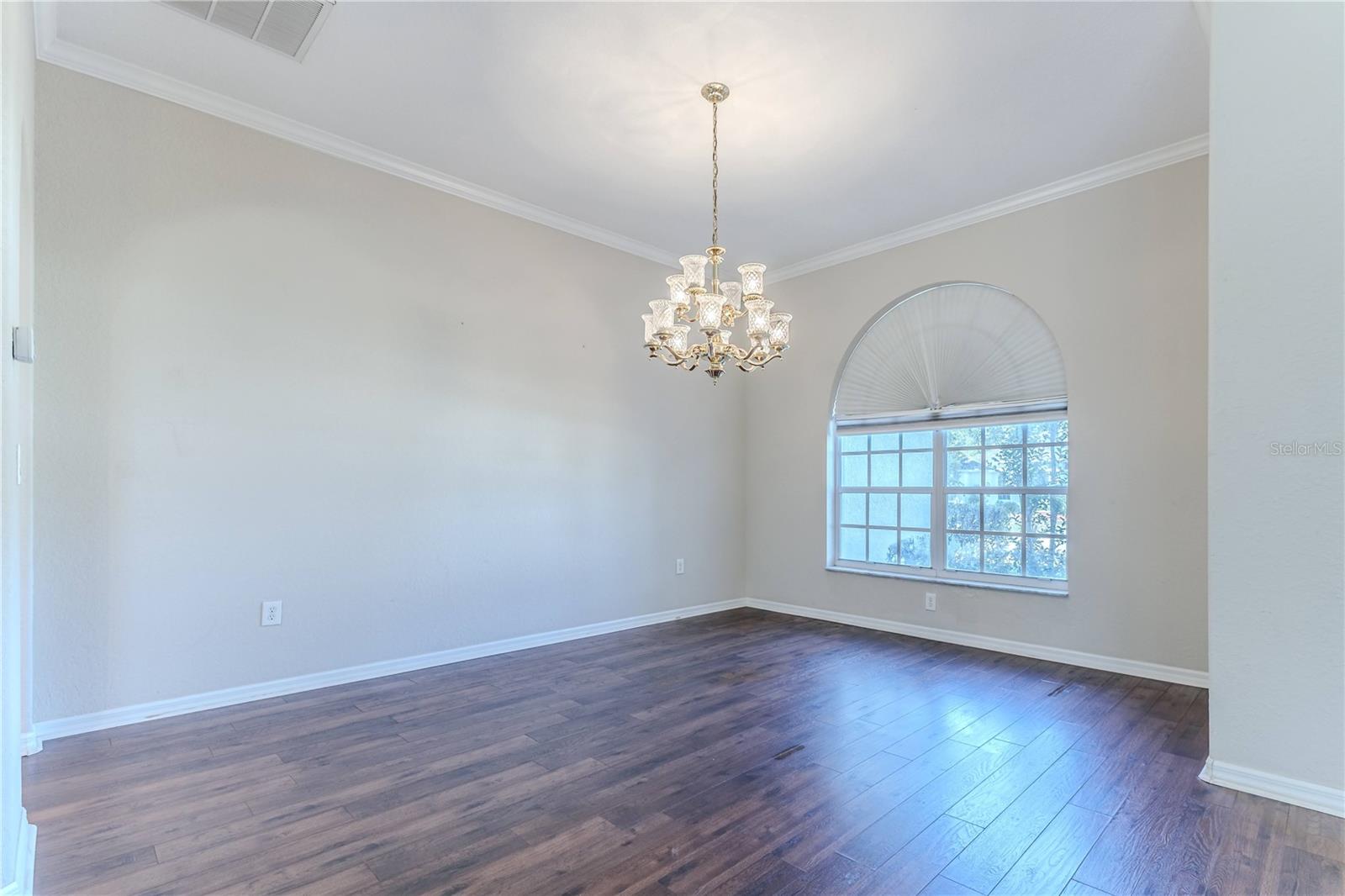 Image 13 of 84 For 4044 Chesterfield Drive
