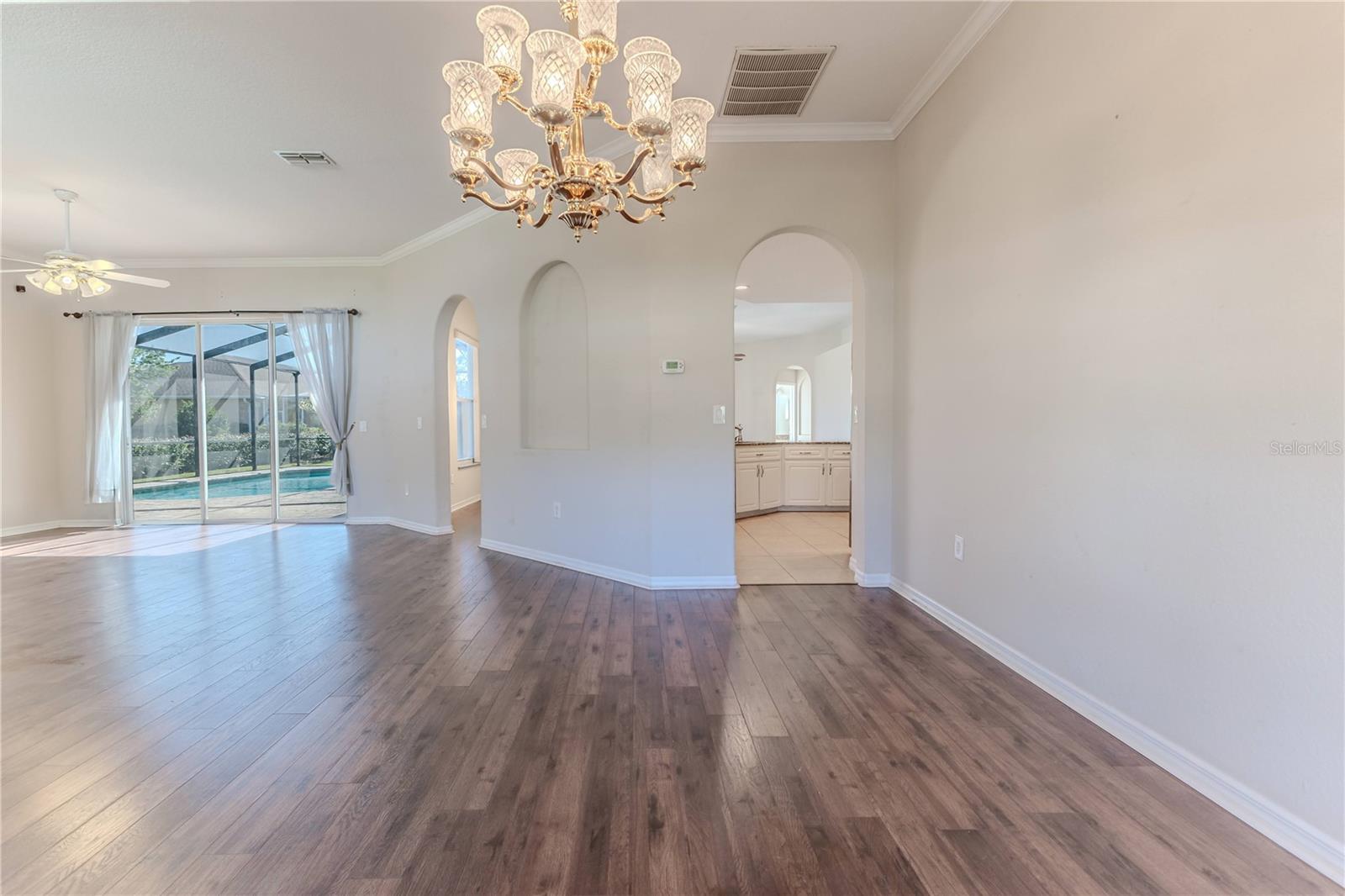Image 14 of 84 For 4044 Chesterfield Drive
