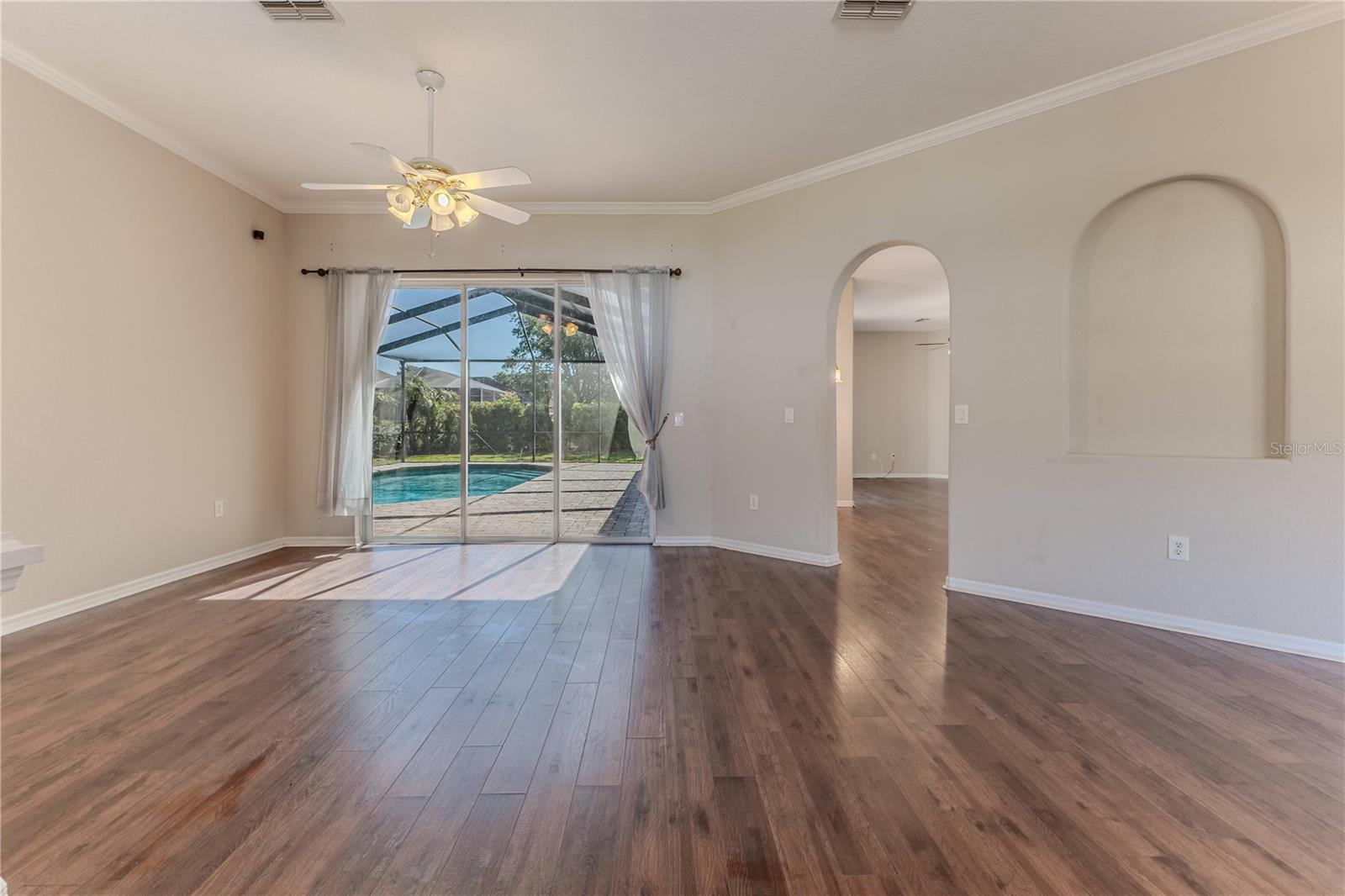 Image 18 of 84 For 4044 Chesterfield Drive