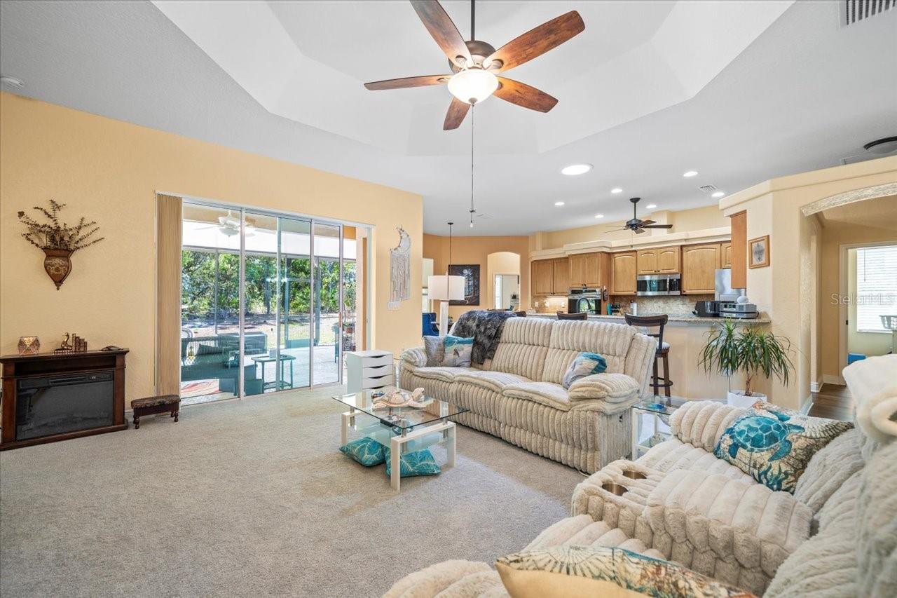 Listing photo id 8 for 39 Linder Street