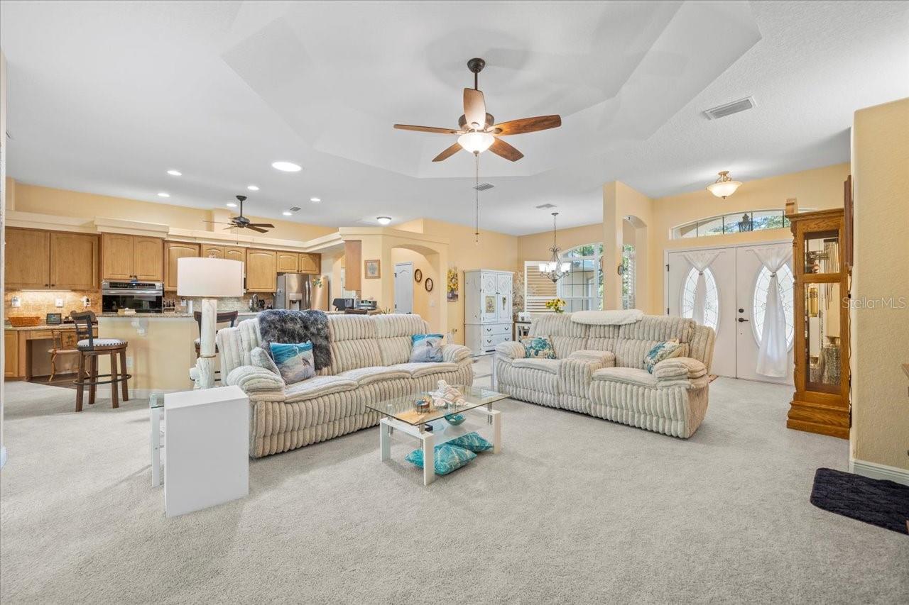 Listing photo id 9 for 39 Linder Street