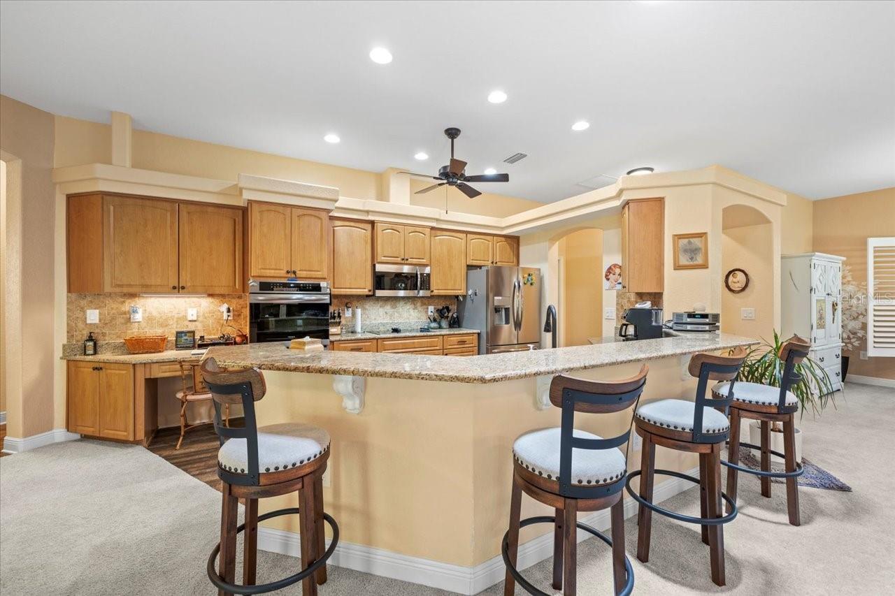 Listing photo id 11 for 39 Linder Street