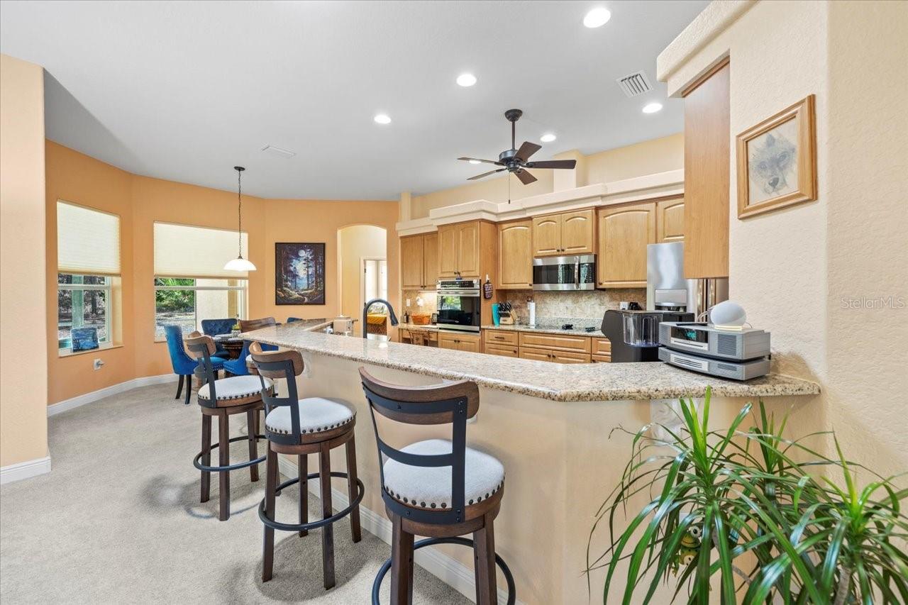 Listing photo id 12 for 39 Linder Street