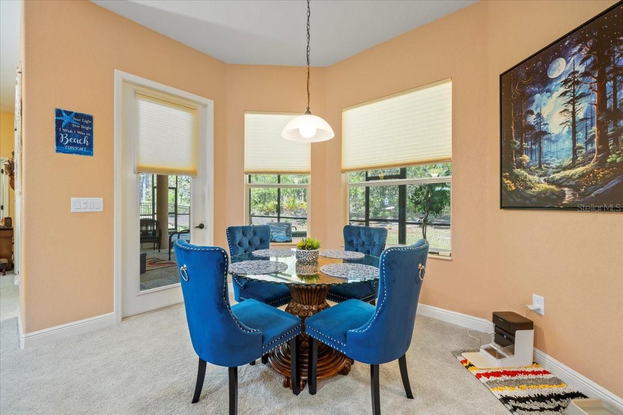 Listing photo id 19 for 39 Linder Street