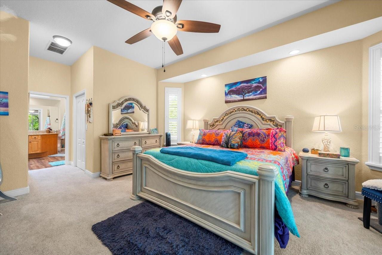Listing photo id 21 for 39 Linder Street