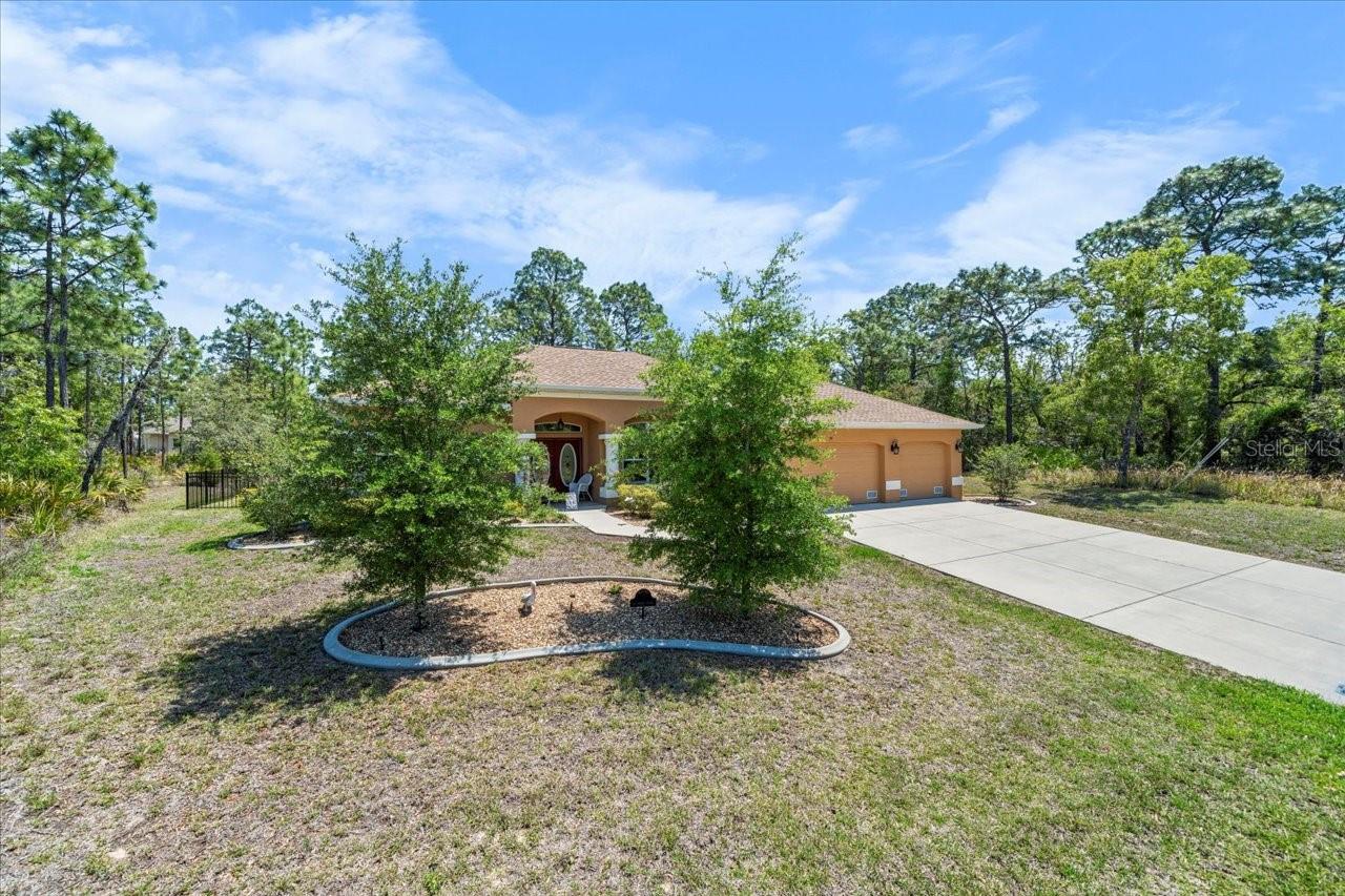 Listing photo id 1 for 39 Linder Street