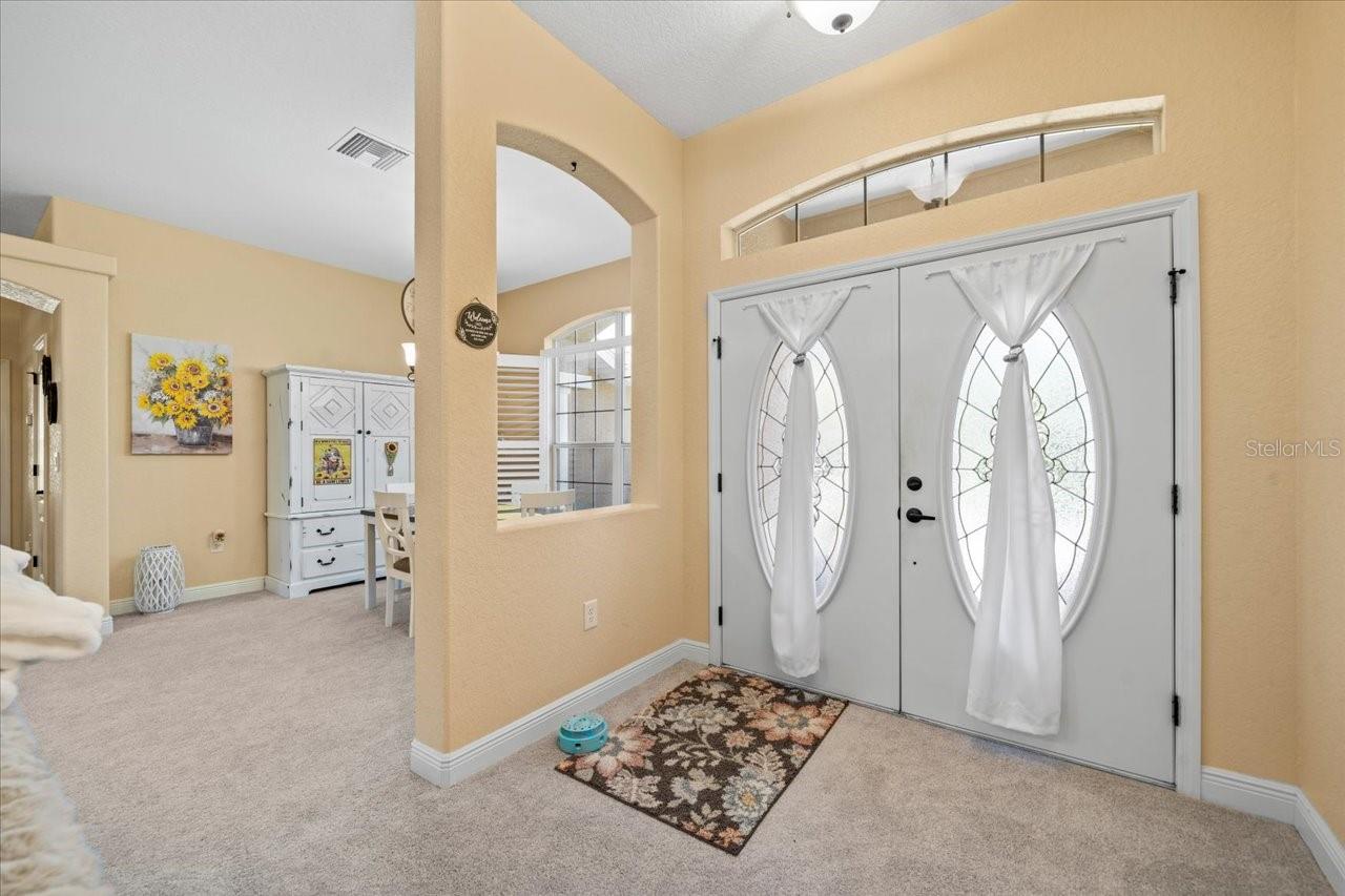 Listing photo id 2 for 39 Linder Street