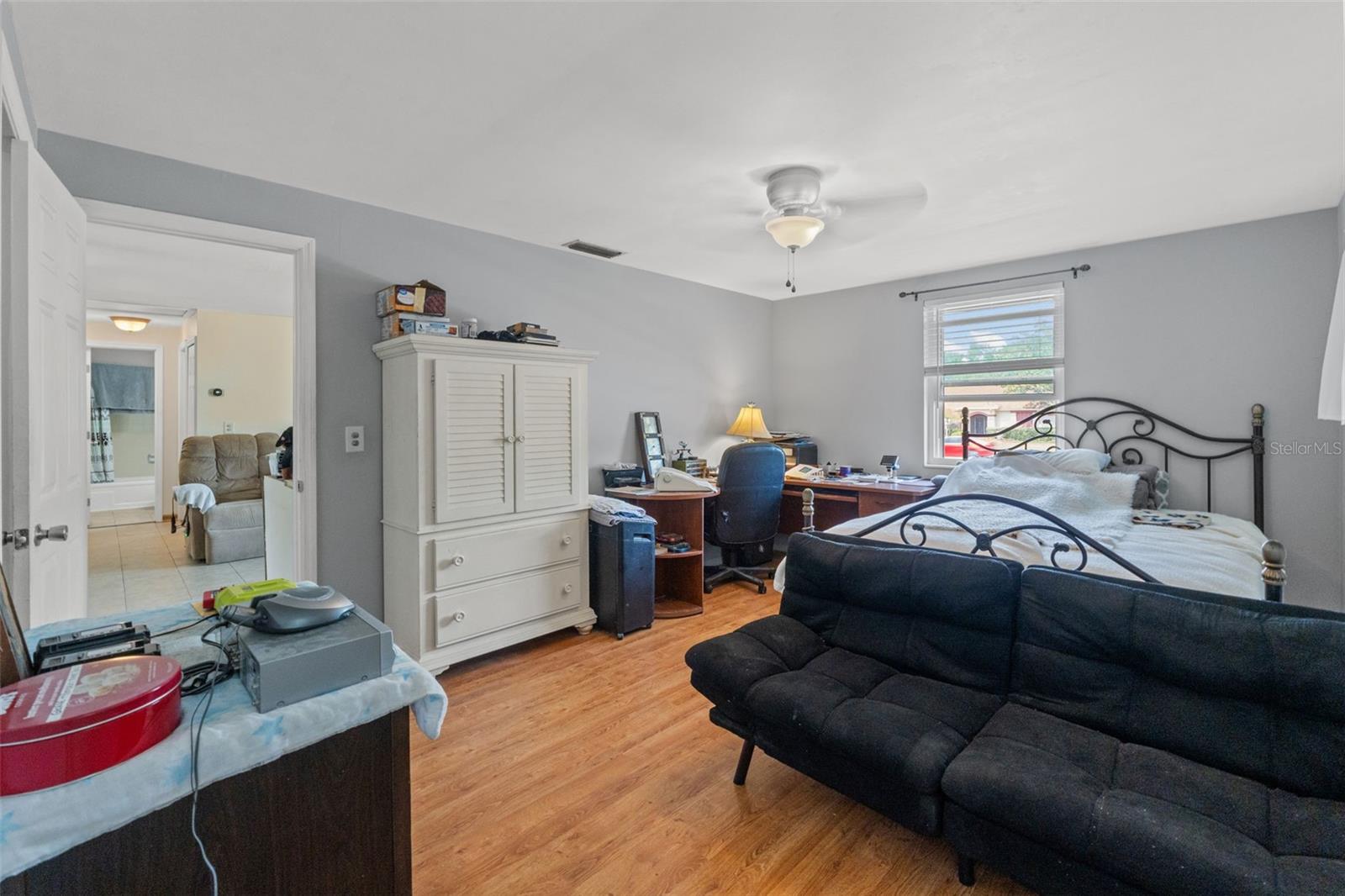 Image 11 of 26 For 9640 Northcliffe Boulevard