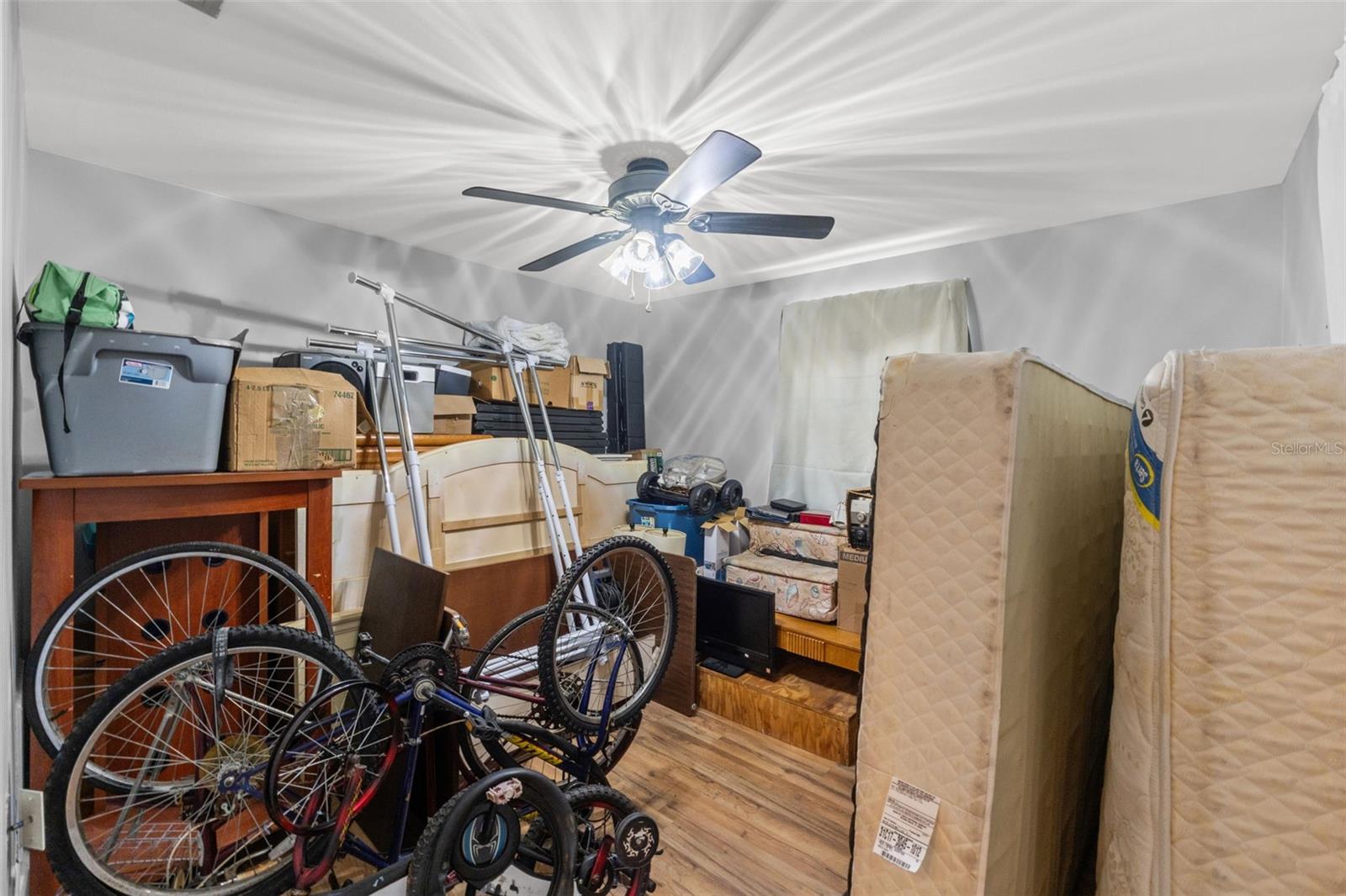 Image 15 of 26 For 9640 Northcliffe Boulevard
