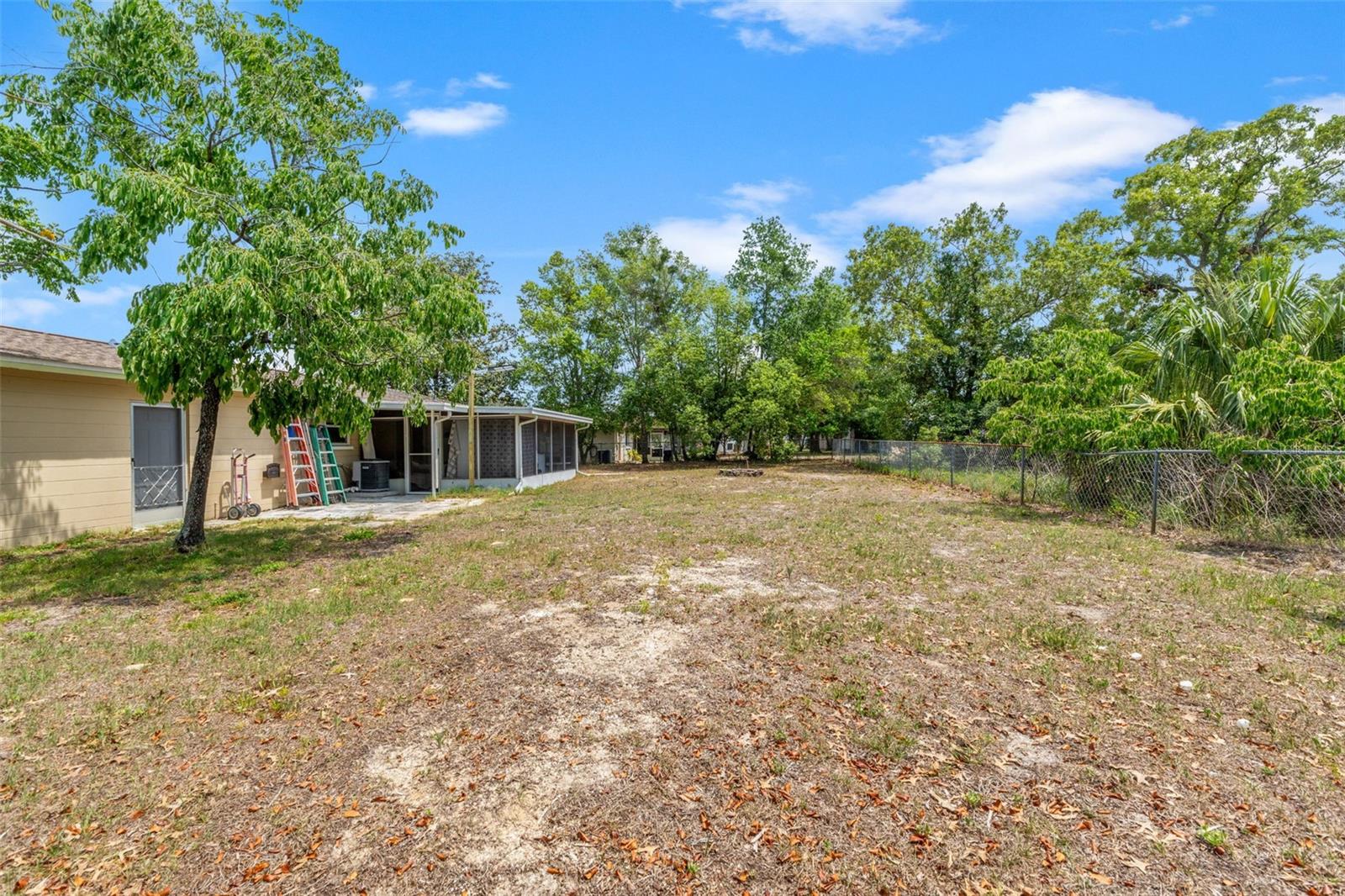 Image 24 of 26 For 9640 Northcliffe Boulevard