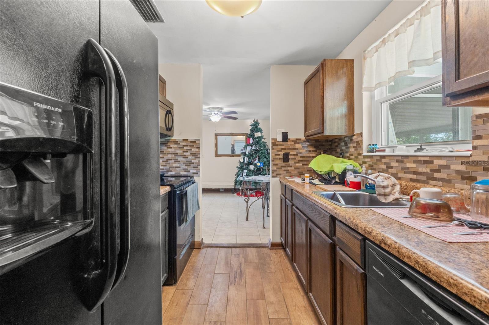 Image 3 of 26 For 9640 Northcliffe Boulevard