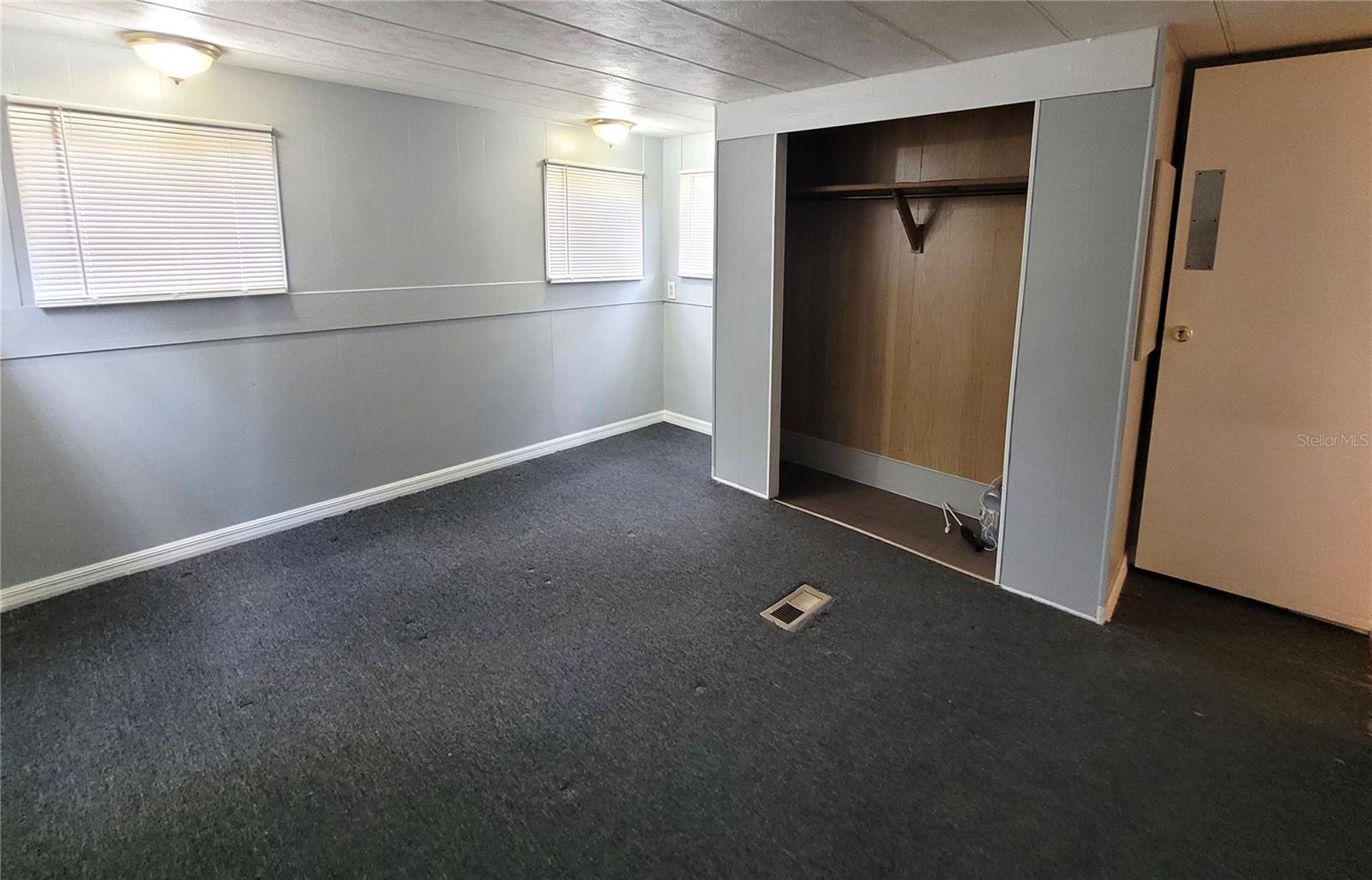 Image 15 of 39 For 9441 Teak Street