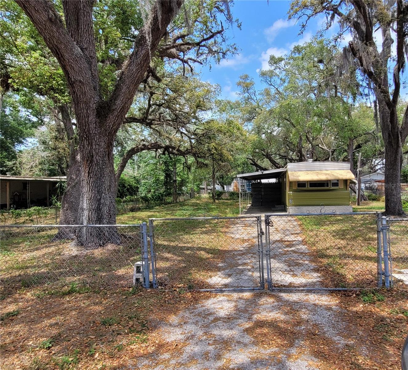 Image 32 of 39 For 9441 Teak Street