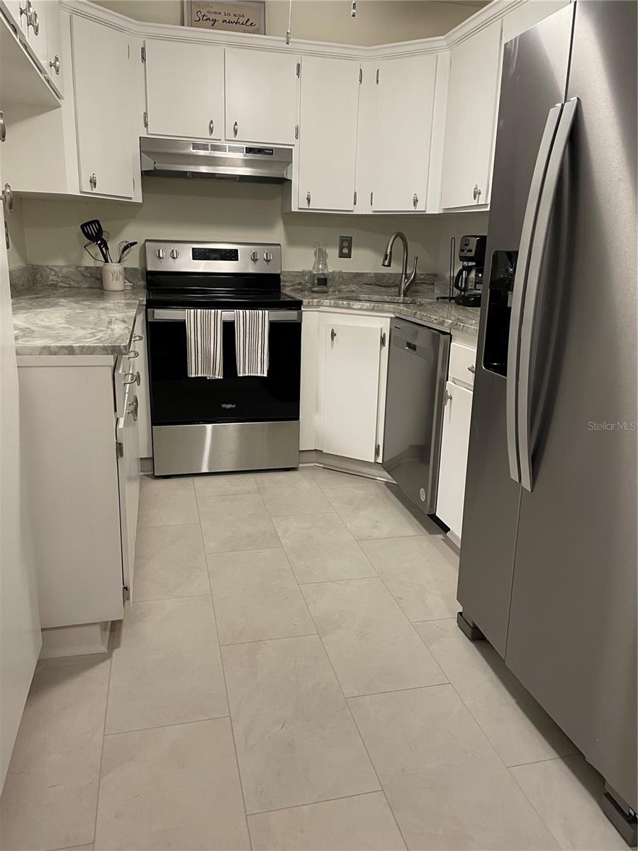 Image 7 of 13 For 2642 Pine Ridge Way S B2