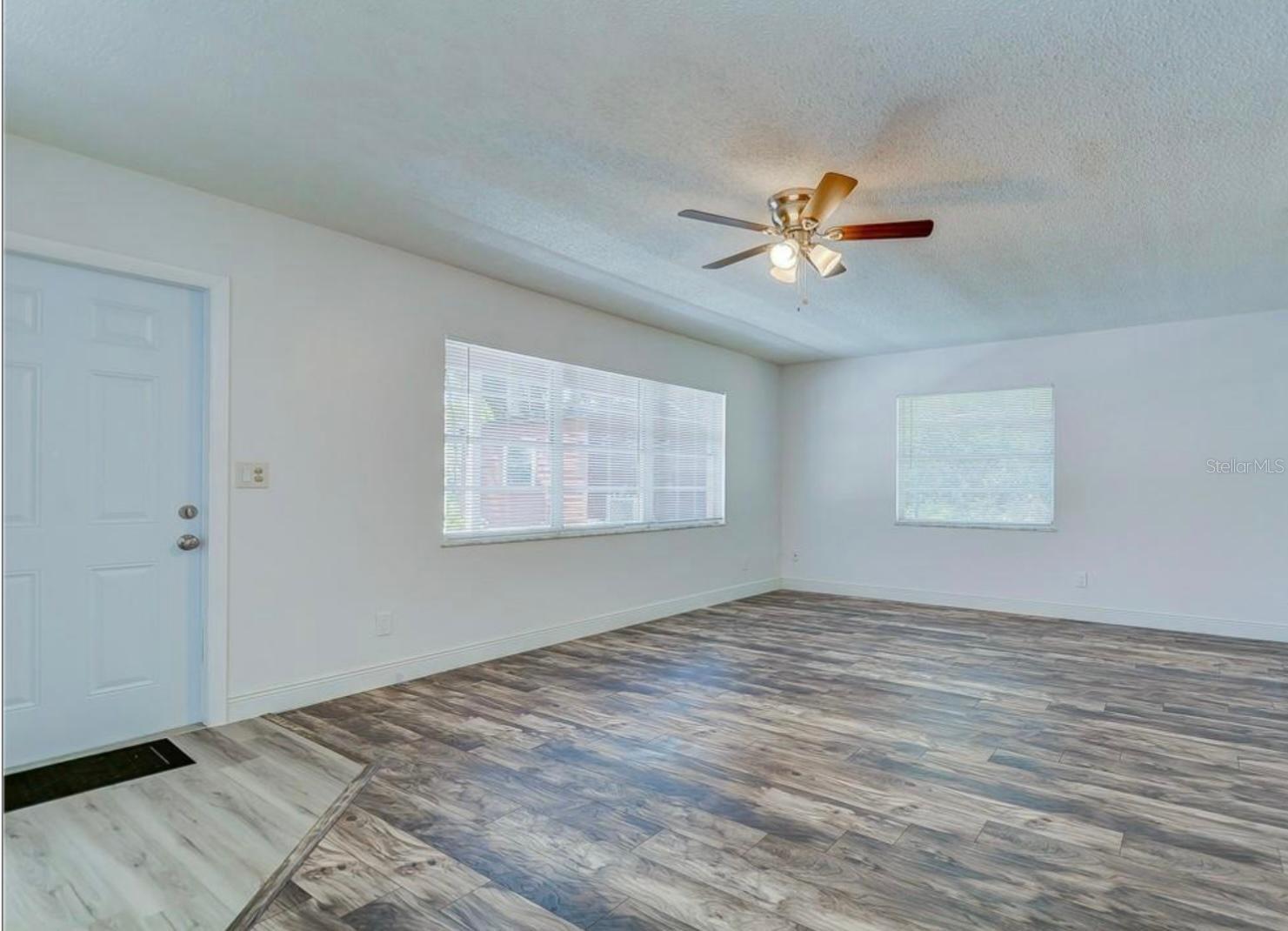 Image 2 of 18 For 37733 14th Avenue