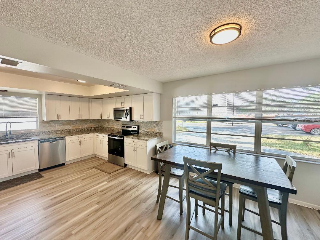 Image 8 of 18 For 37733 14th Avenue