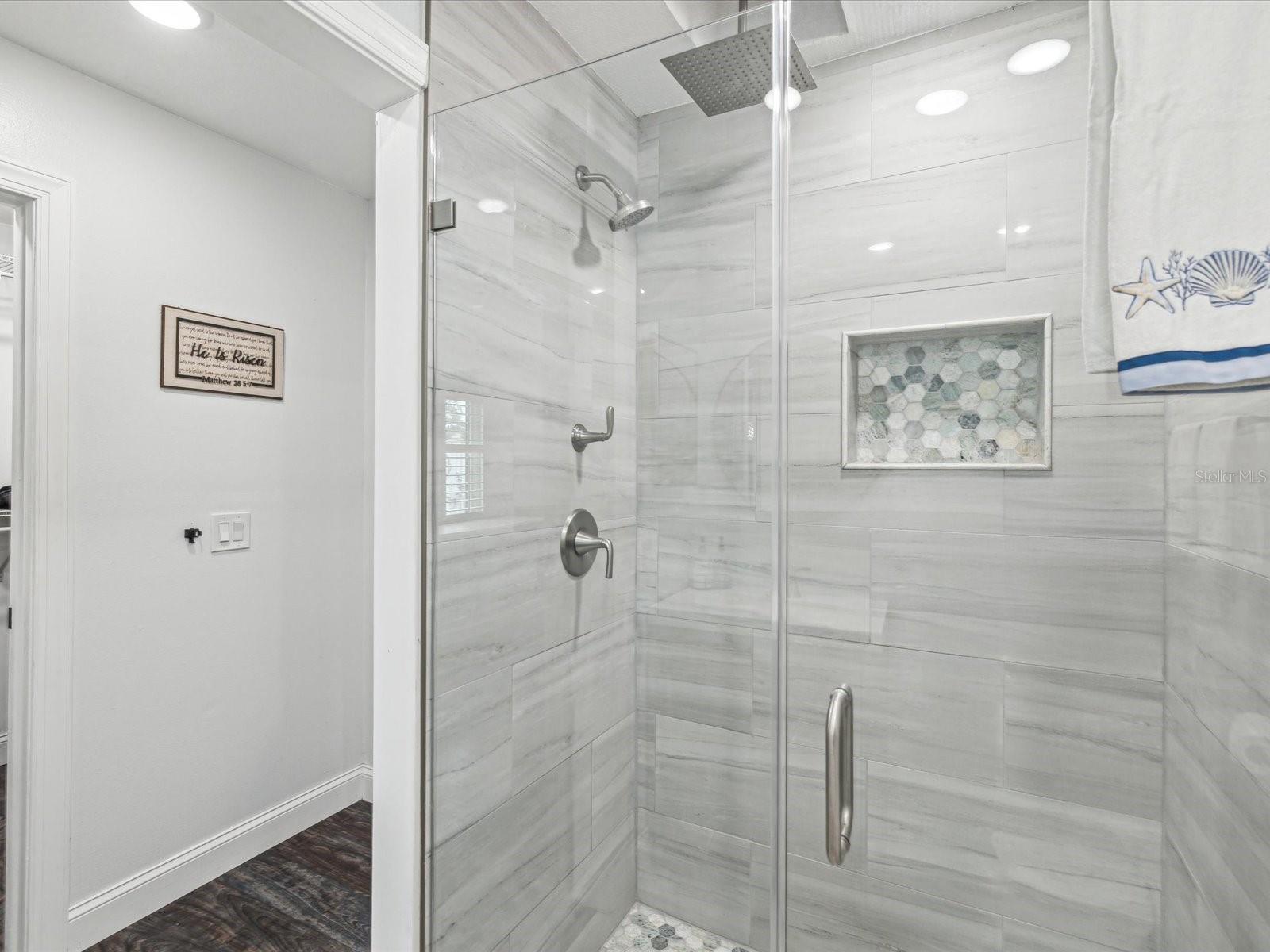 Image 17 of 43 For 4315 Oakland Drive
