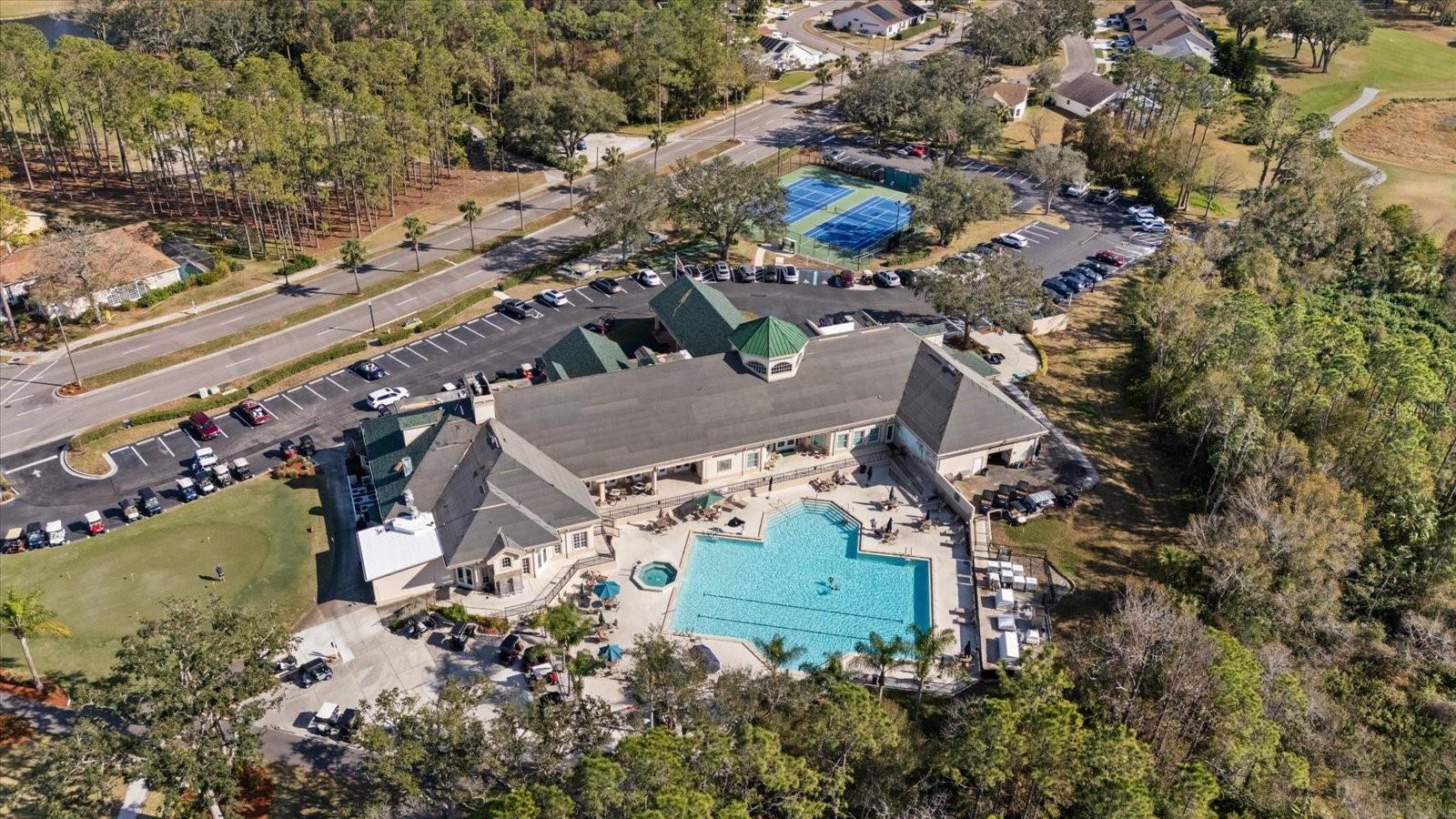 Listing photo id 9 for 9652 Oakwood Hills Court