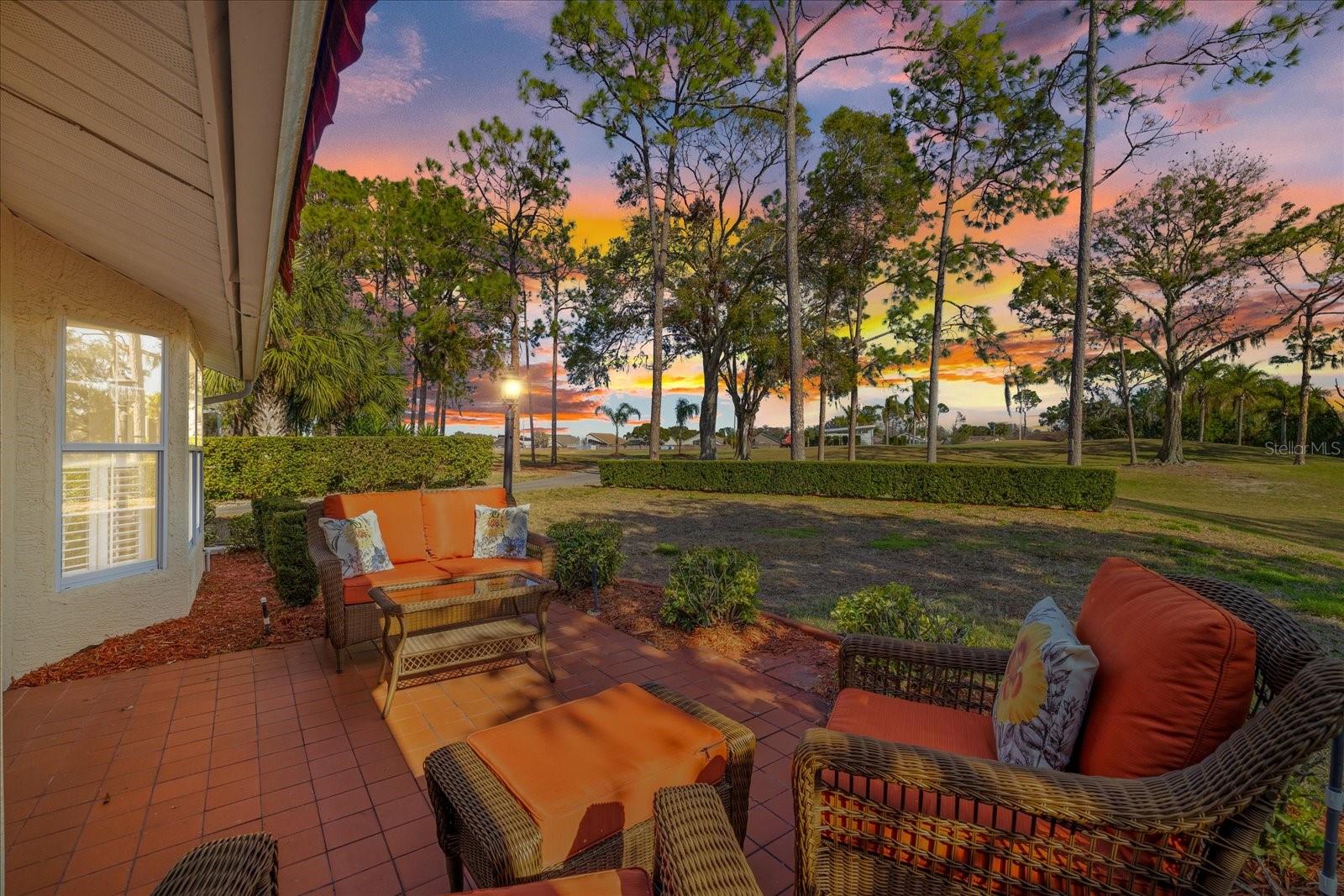 Listing photo id 20 for 9652 Oakwood Hills Court