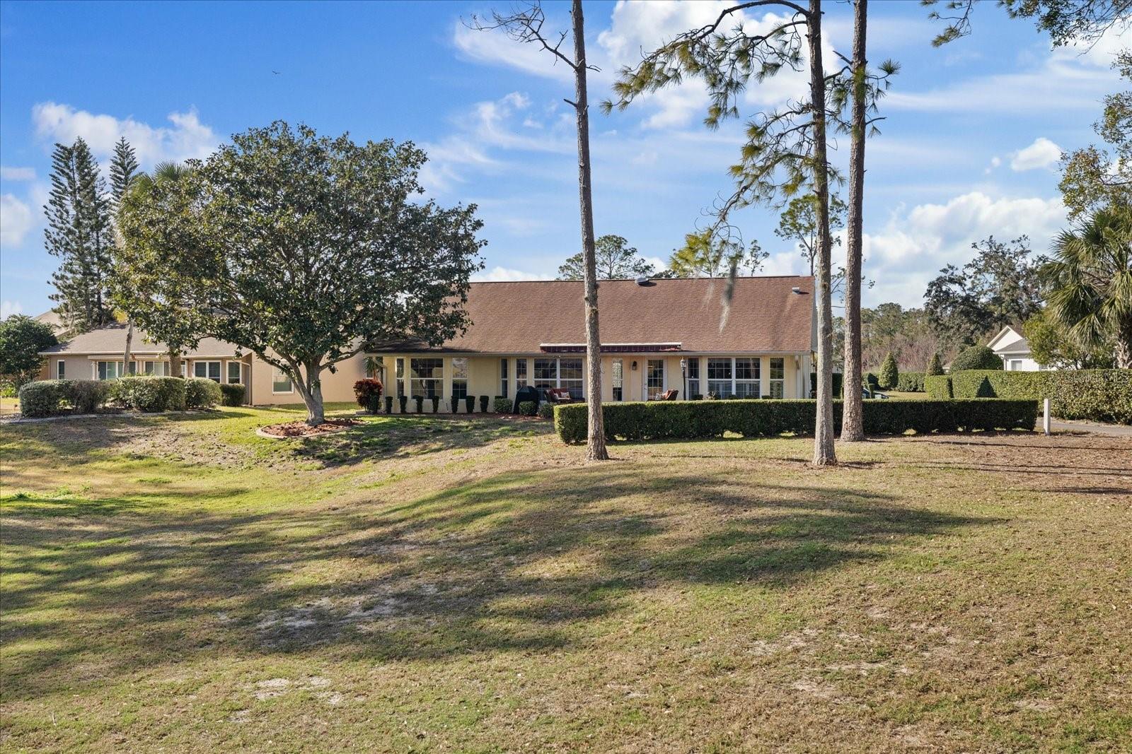 Listing photo id 21 for 9652 Oakwood Hills Court