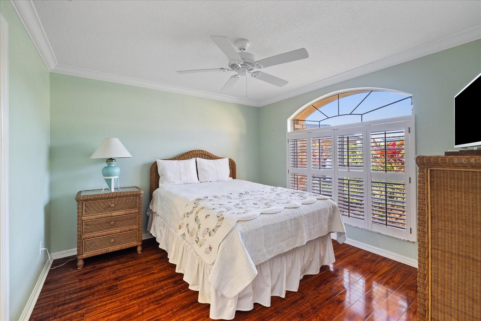 Listing photo id 28 for 9652 Oakwood Hills Court