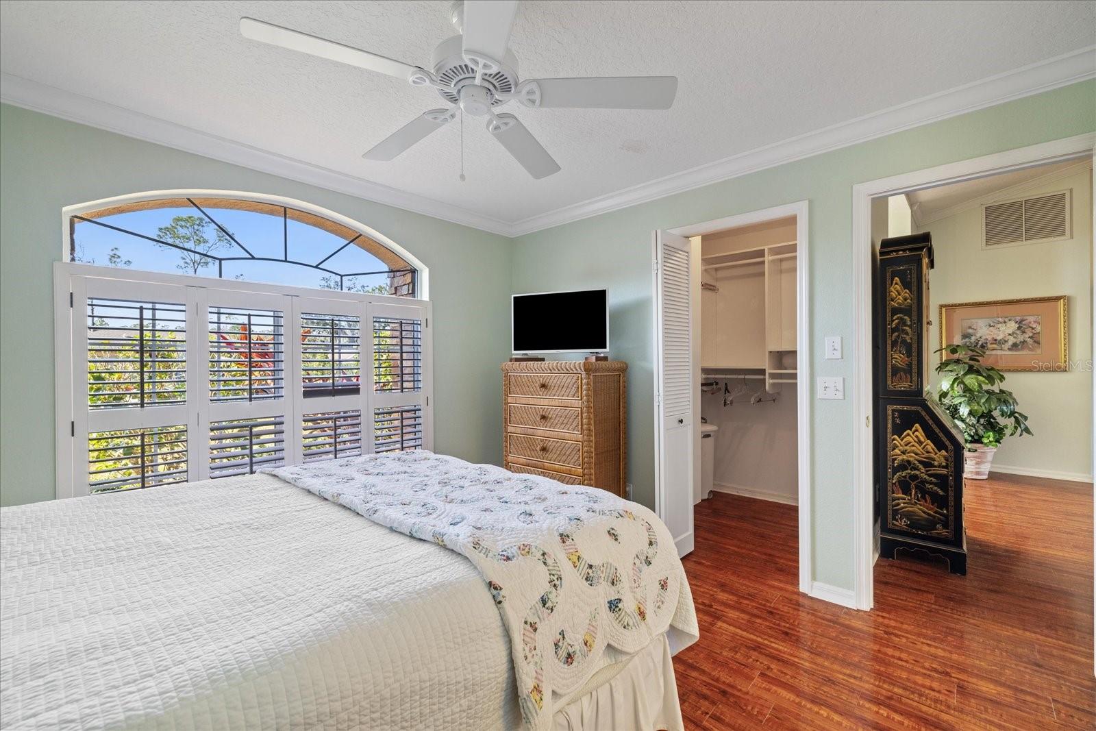 Listing photo id 29 for 9652 Oakwood Hills Court