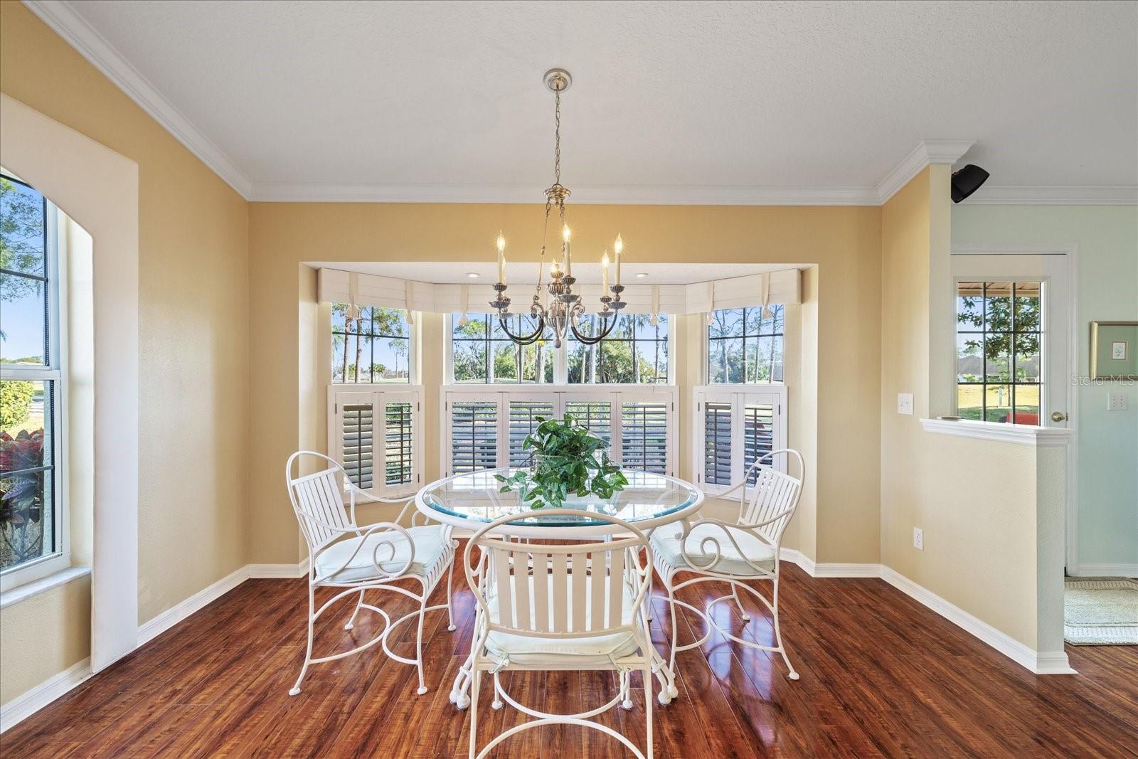 Listing photo id 39 for 9652 Oakwood Hills Court