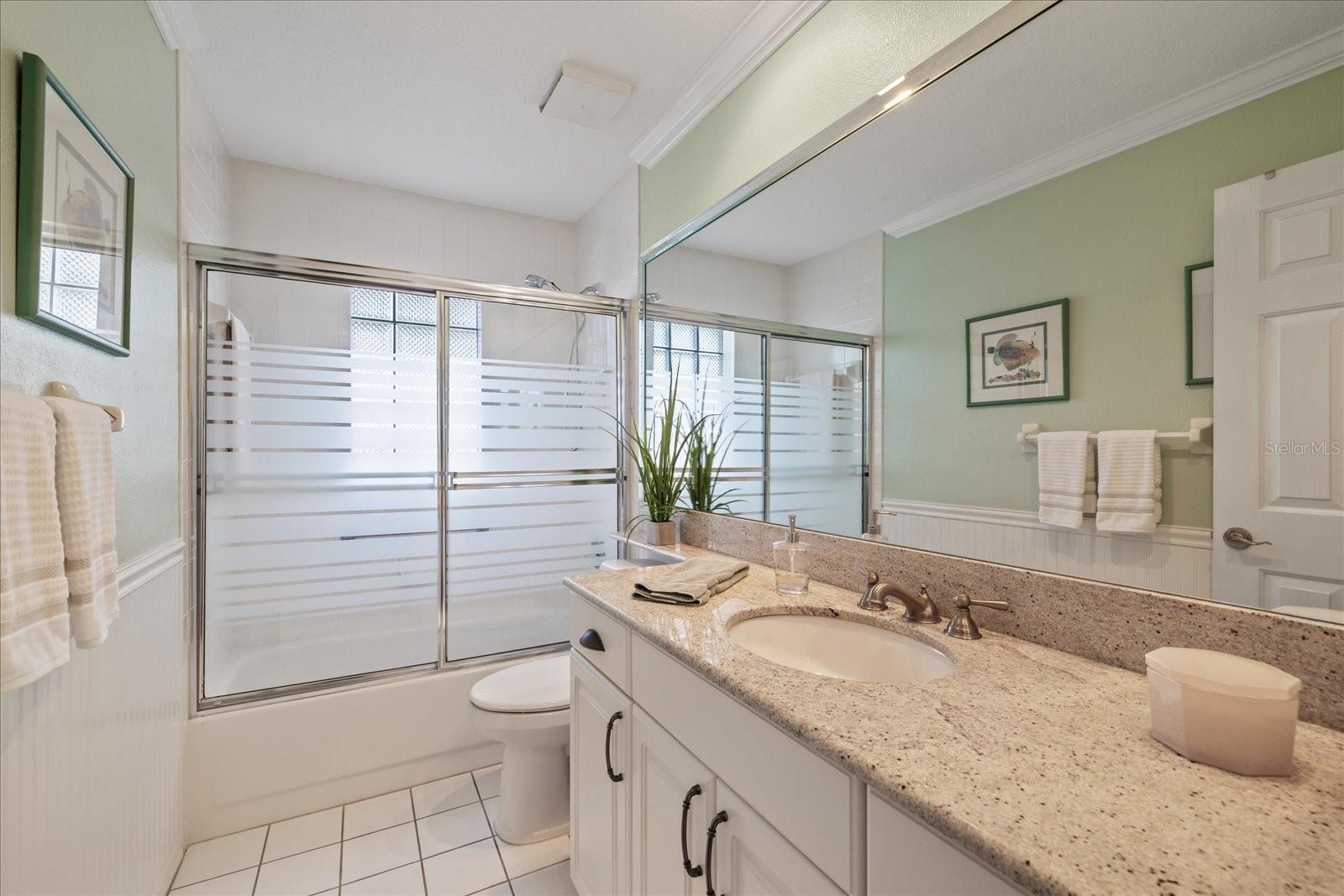 Listing photo id 44 for 9652 Oakwood Hills Court