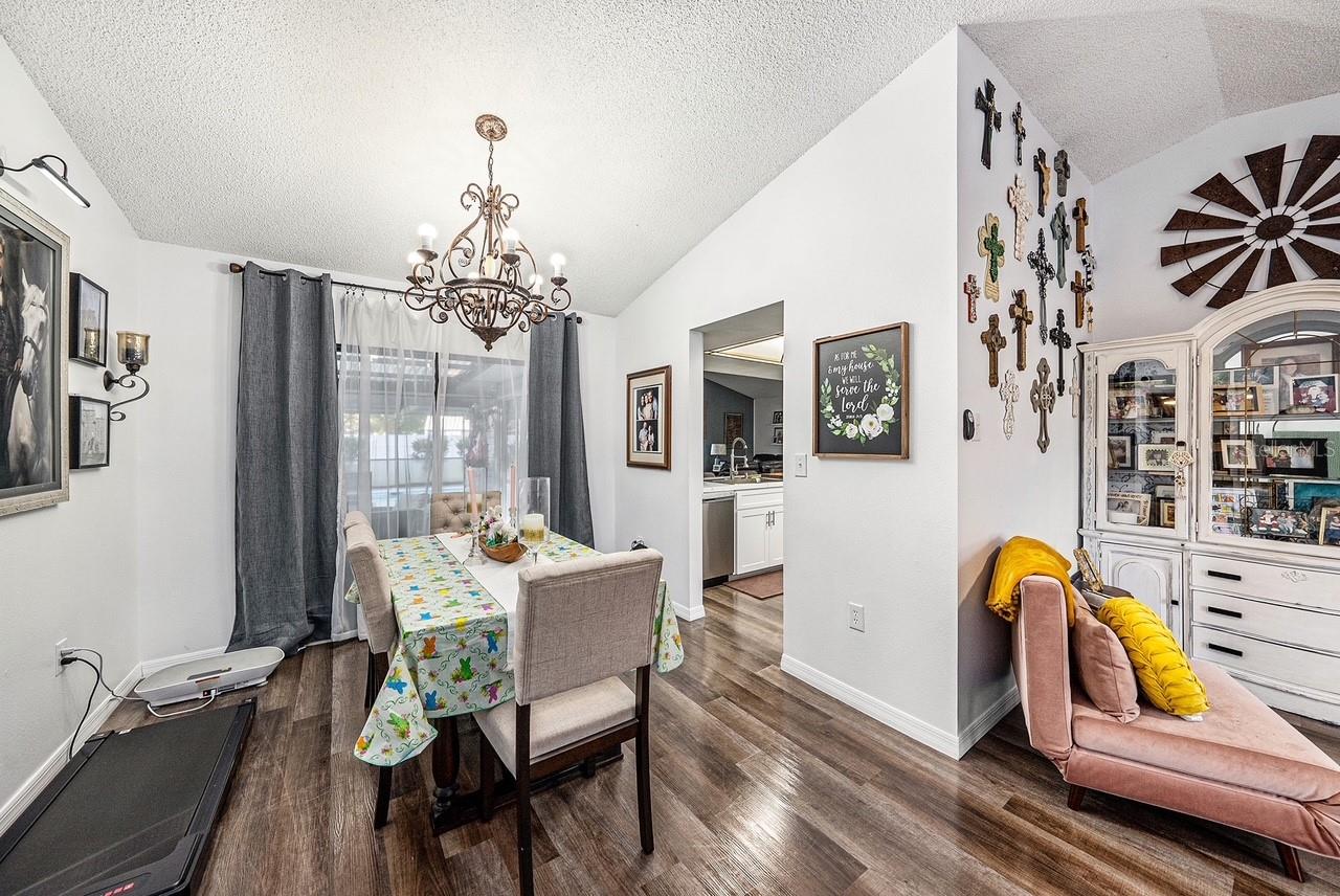 Image 17 of 31 For 2254 Coachman Road