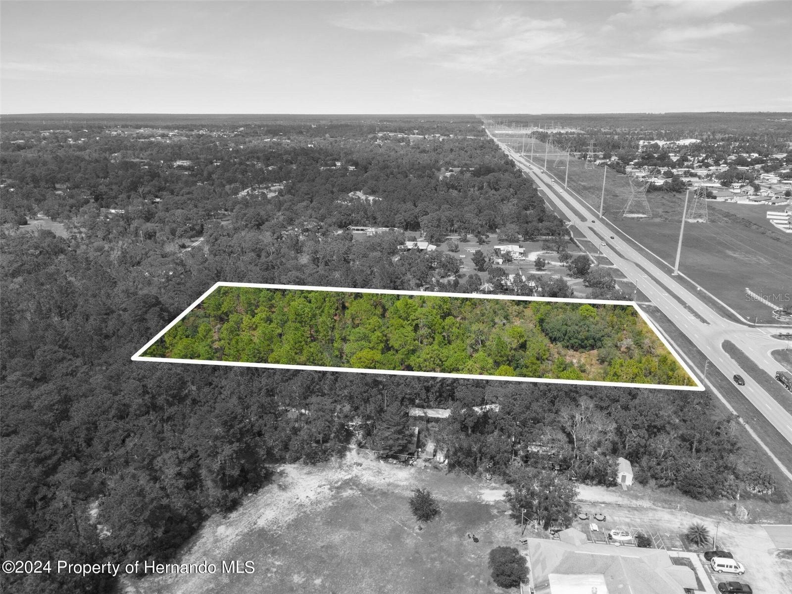 Listing photo id 12 for Sunshine Grove Road