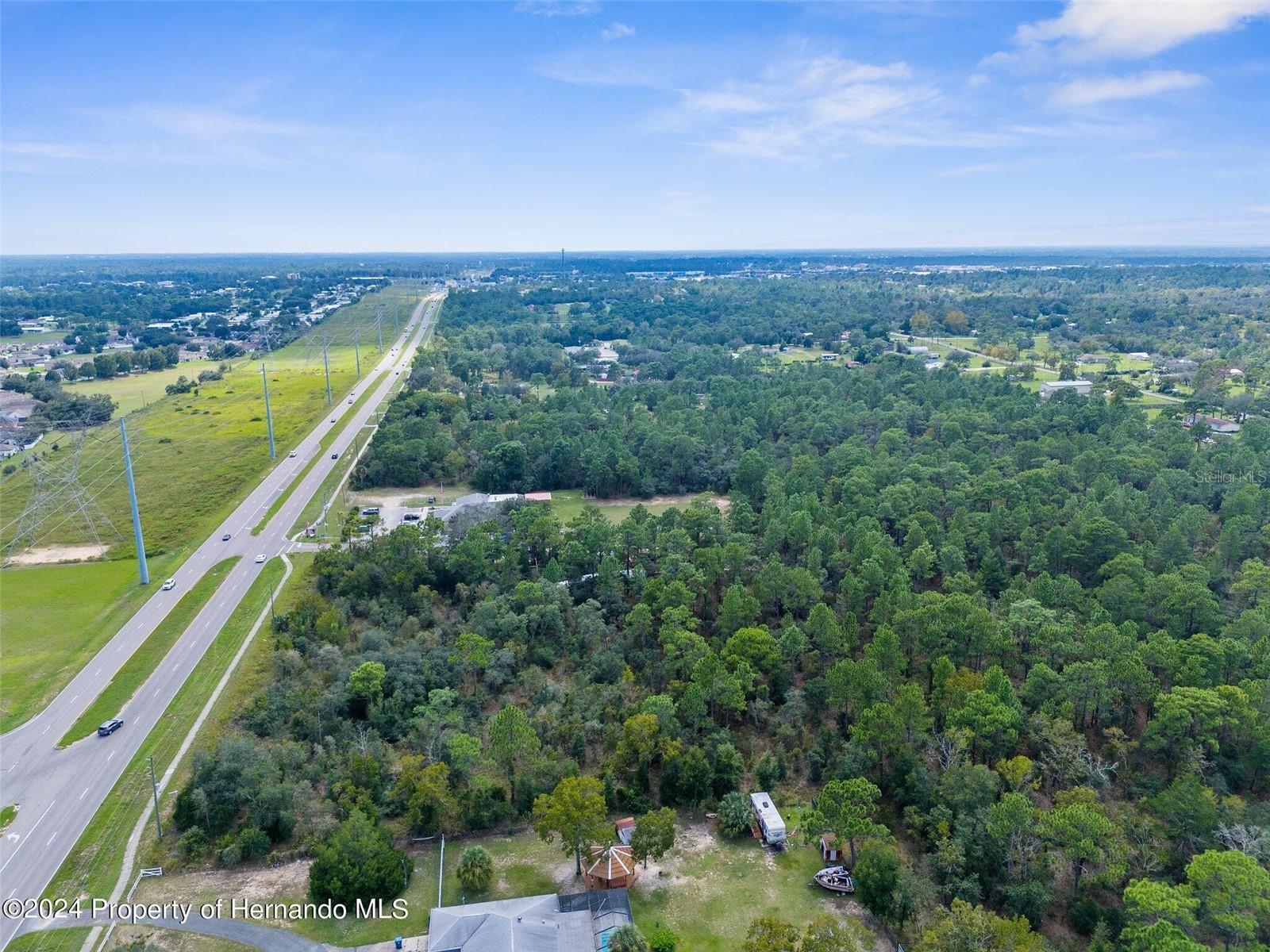 Listing photo id 2 for Sunshine Grove Road