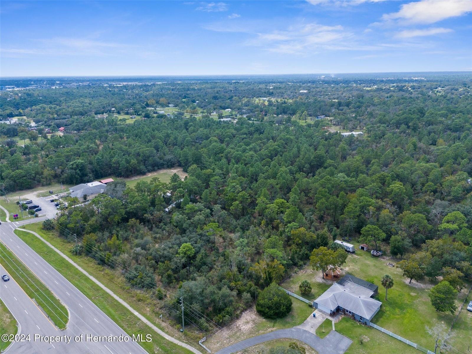Listing photo id 3 for Sunshine Grove Road