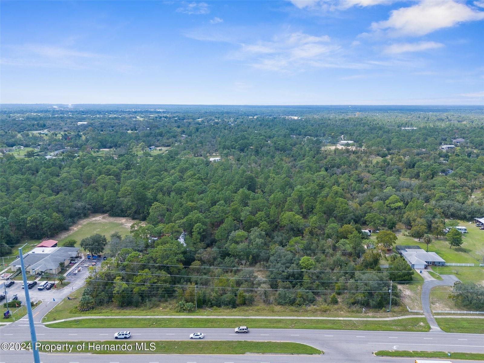 Listing photo id 4 for Sunshine Grove Road