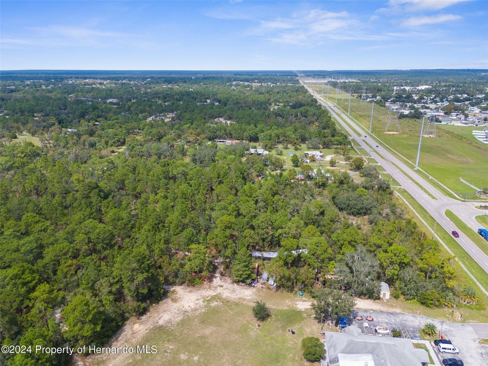 Listing photo id 5 for Sunshine Grove Road