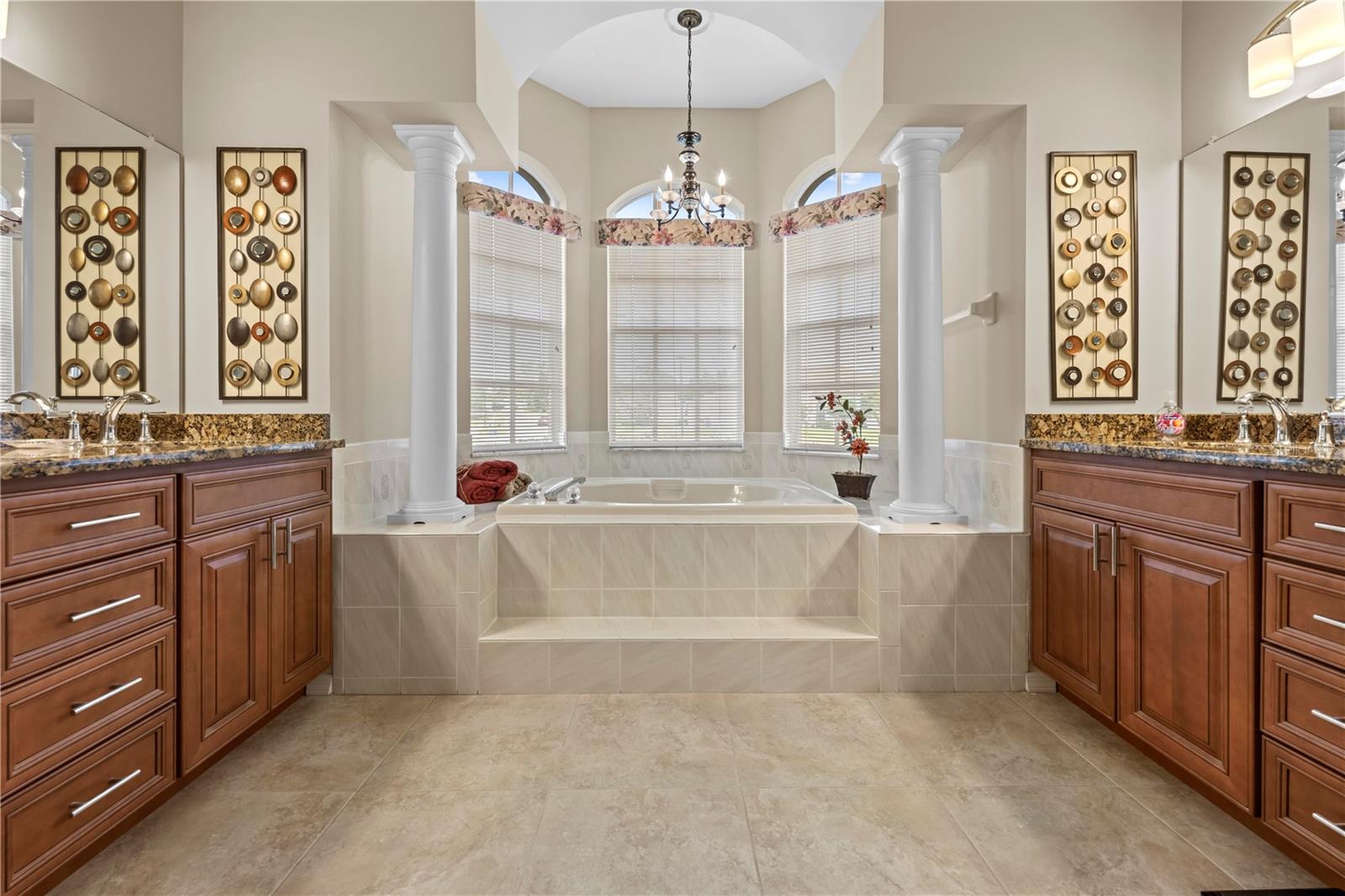 Image 38 of 75 For 5164 Golf Club Lane