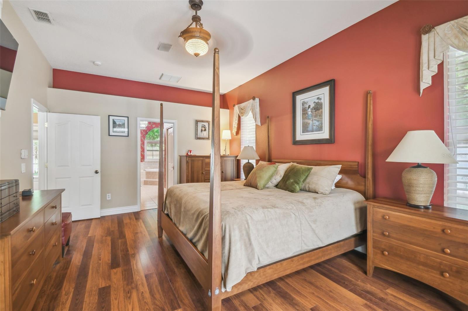 Image 18 of 98 For 18502 Winding Oaks Boulevard