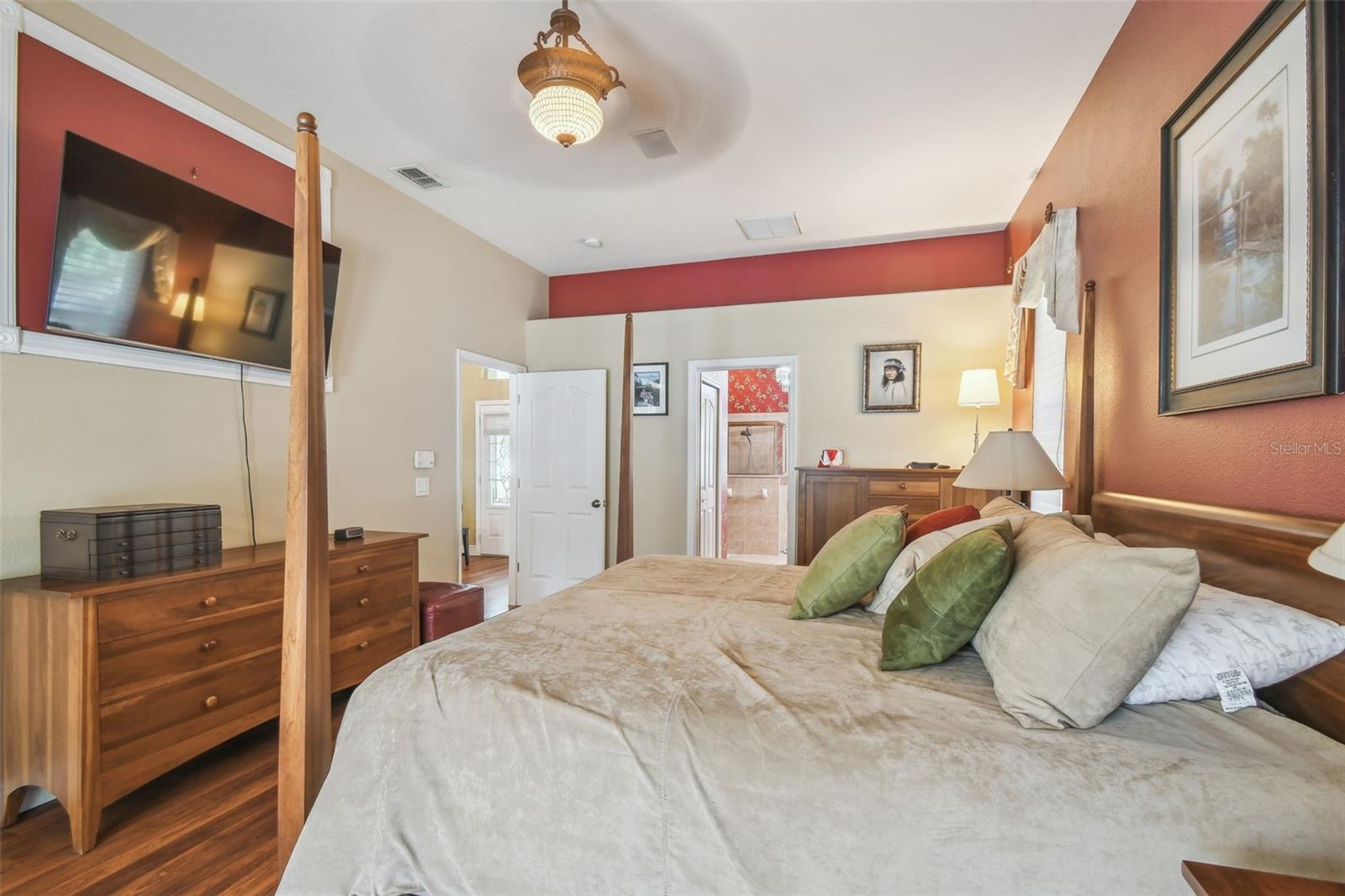 Image 19 of 98 For 18502 Winding Oaks Boulevard