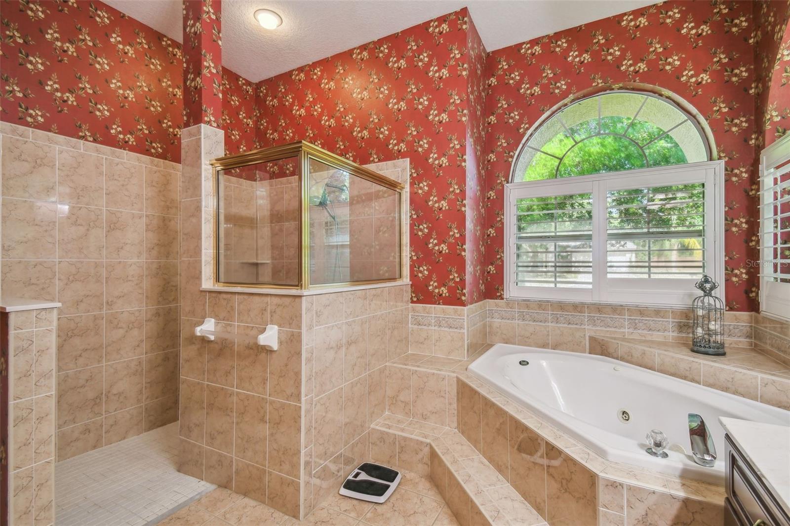 Image 24 of 98 For 18502 Winding Oaks Boulevard