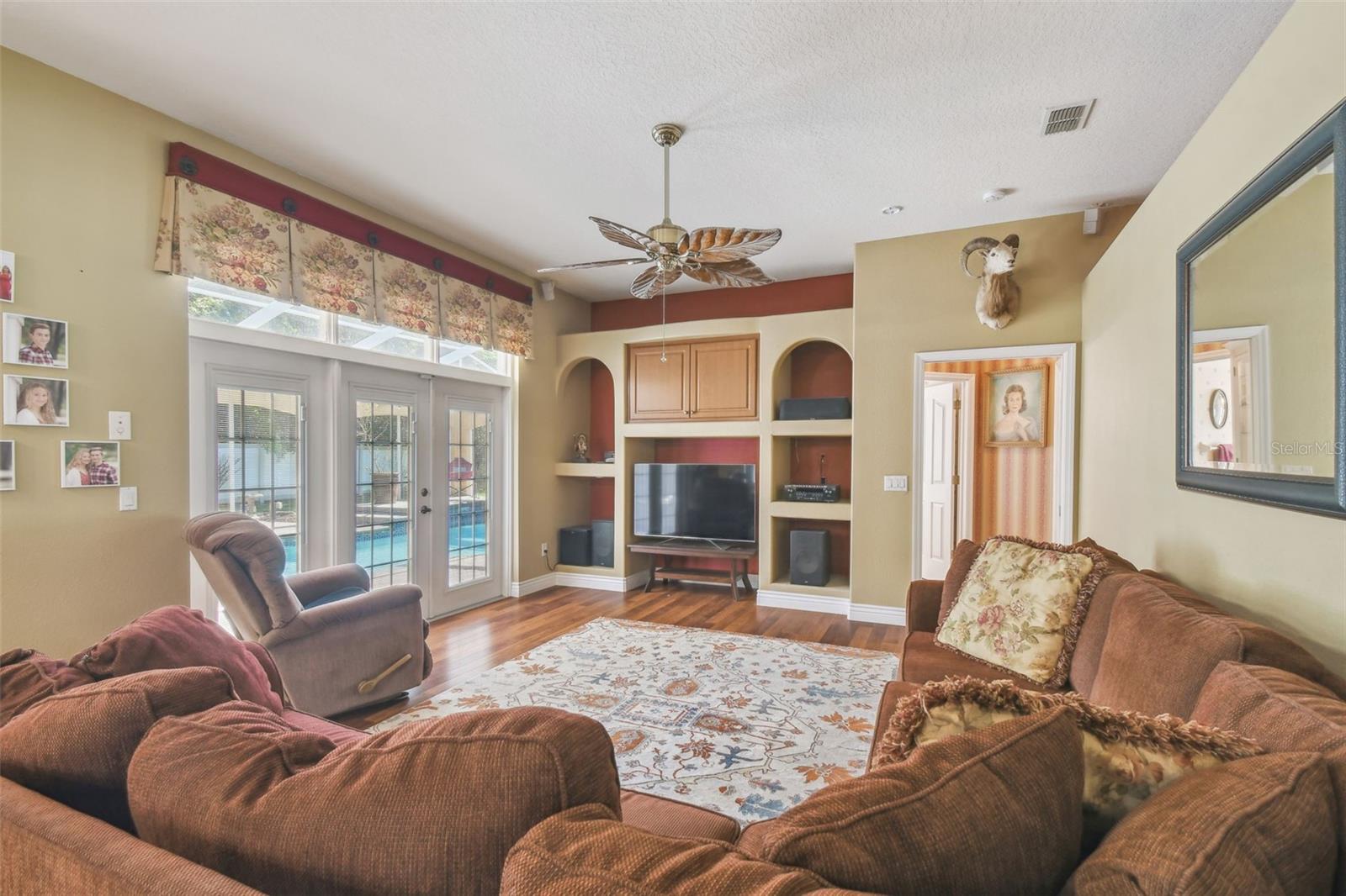 Image 51 of 98 For 18502 Winding Oaks Boulevard