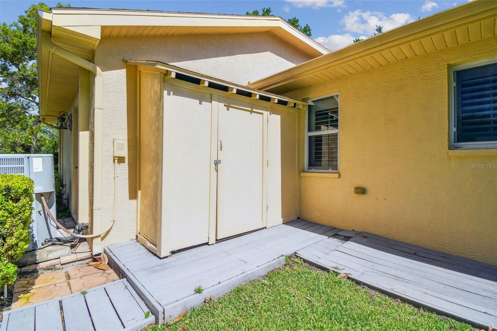 Image 68 of 98 For 18502 Winding Oaks Boulevard