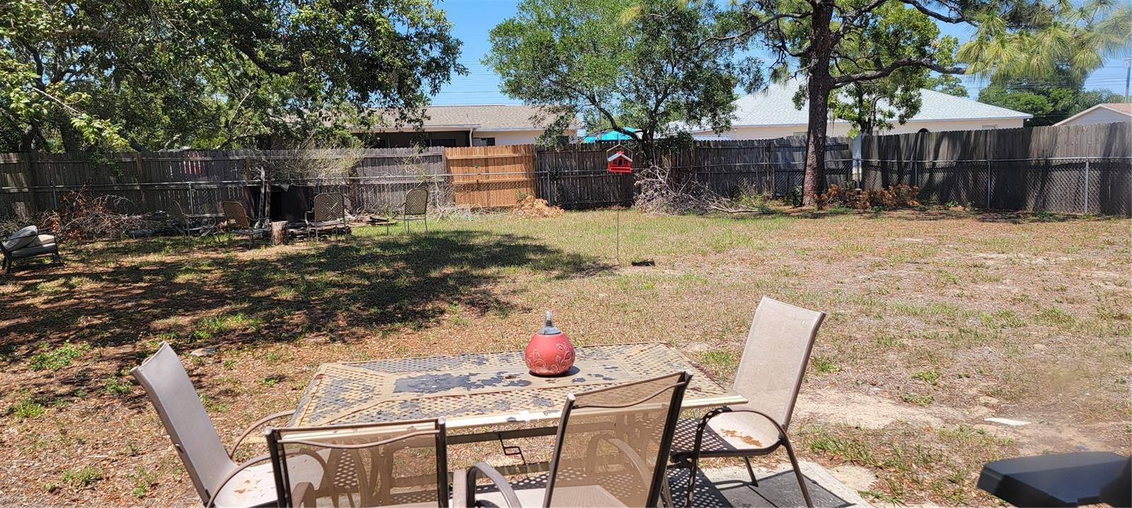Listing photo id 10 for 10347 Caspian Street
