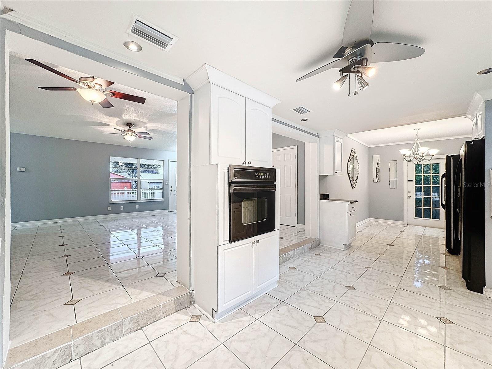 Image 10 of 33 For 5147 Larch Lane