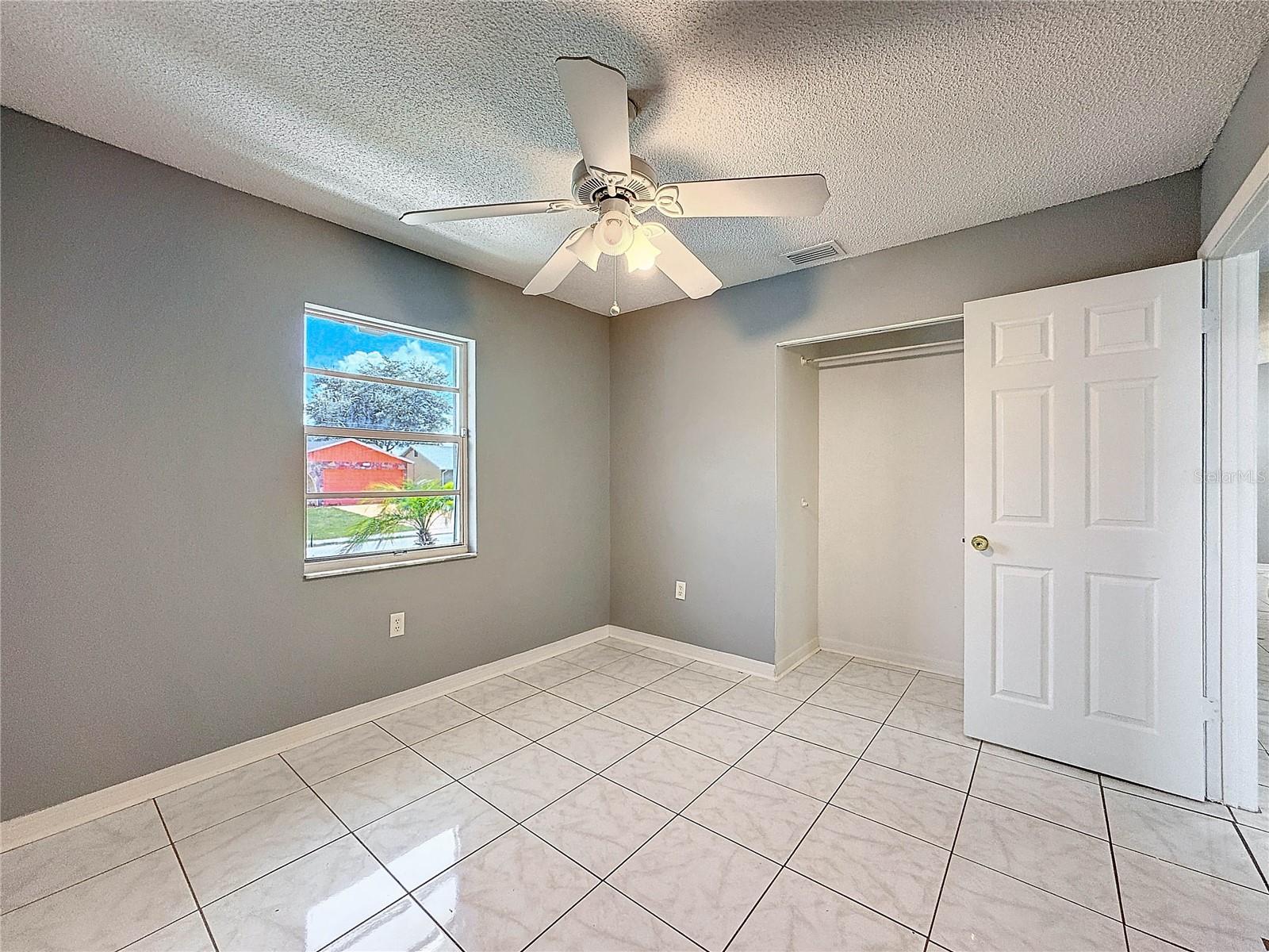 Image 19 of 33 For 5147 Larch Lane