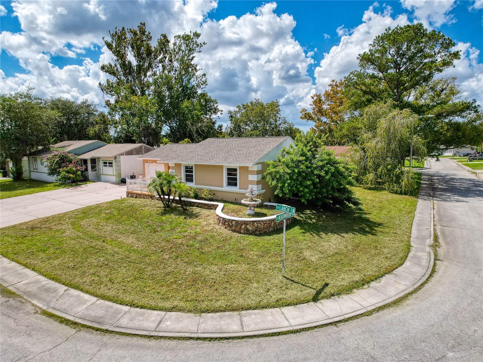 Image 4 of 33 For 5147 Larch Lane