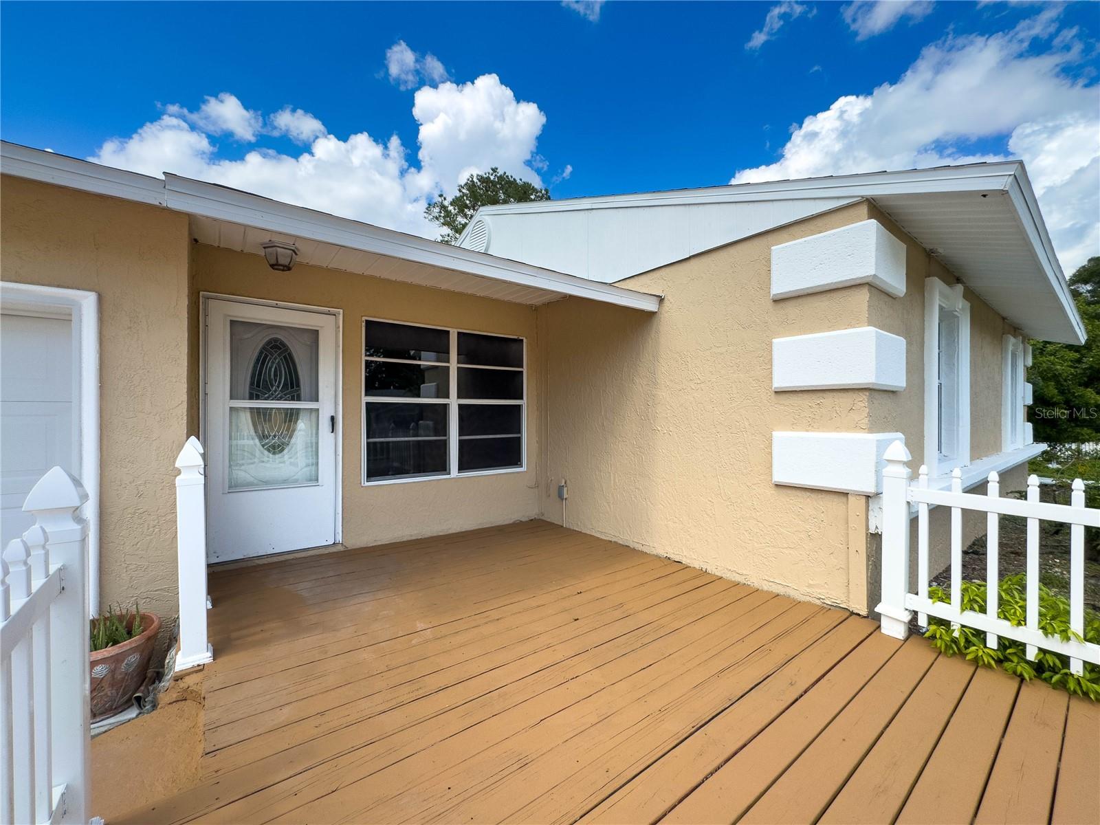 Image 6 of 33 For 5147 Larch Lane