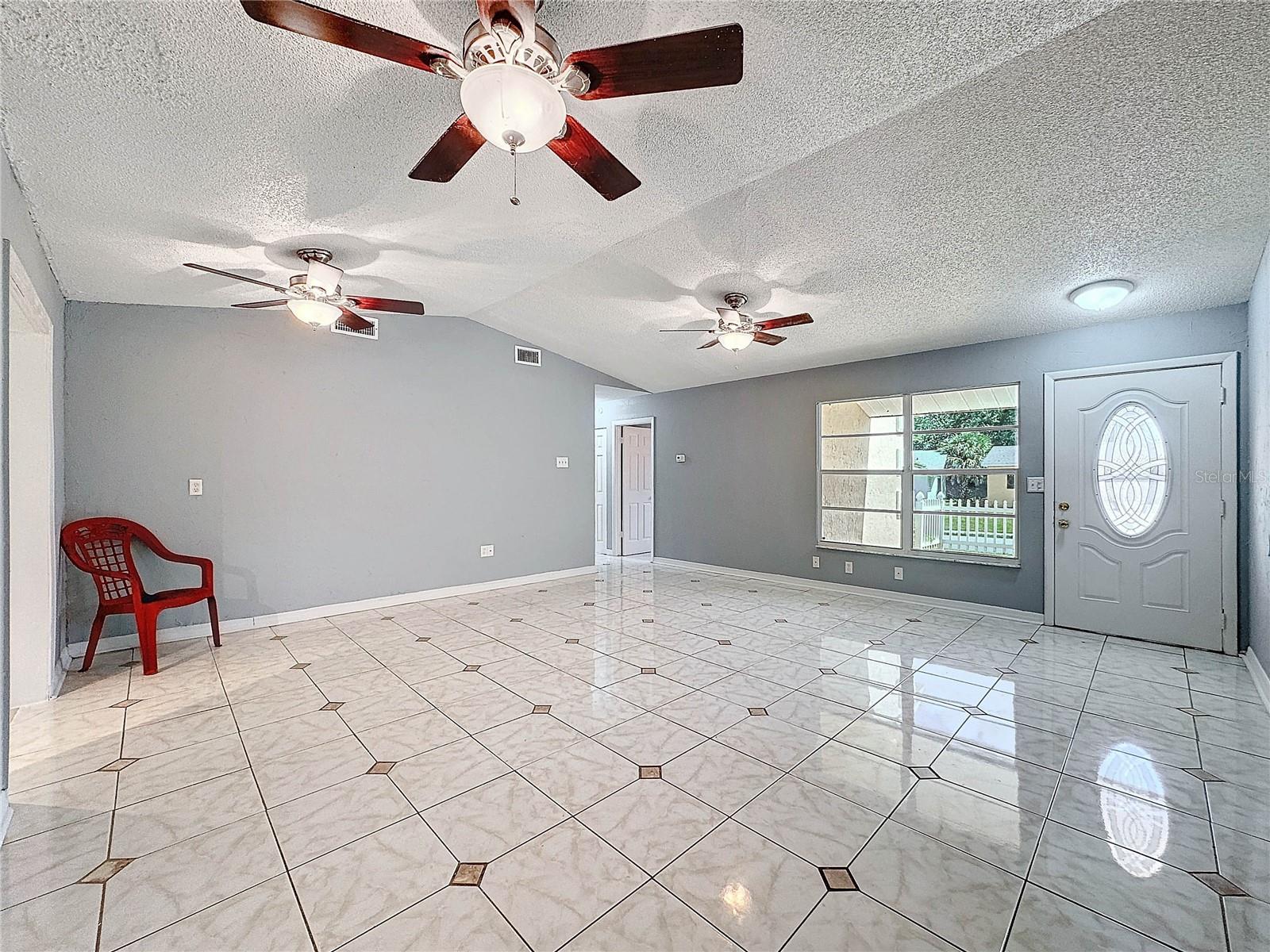 Image 7 of 33 For 5147 Larch Lane
