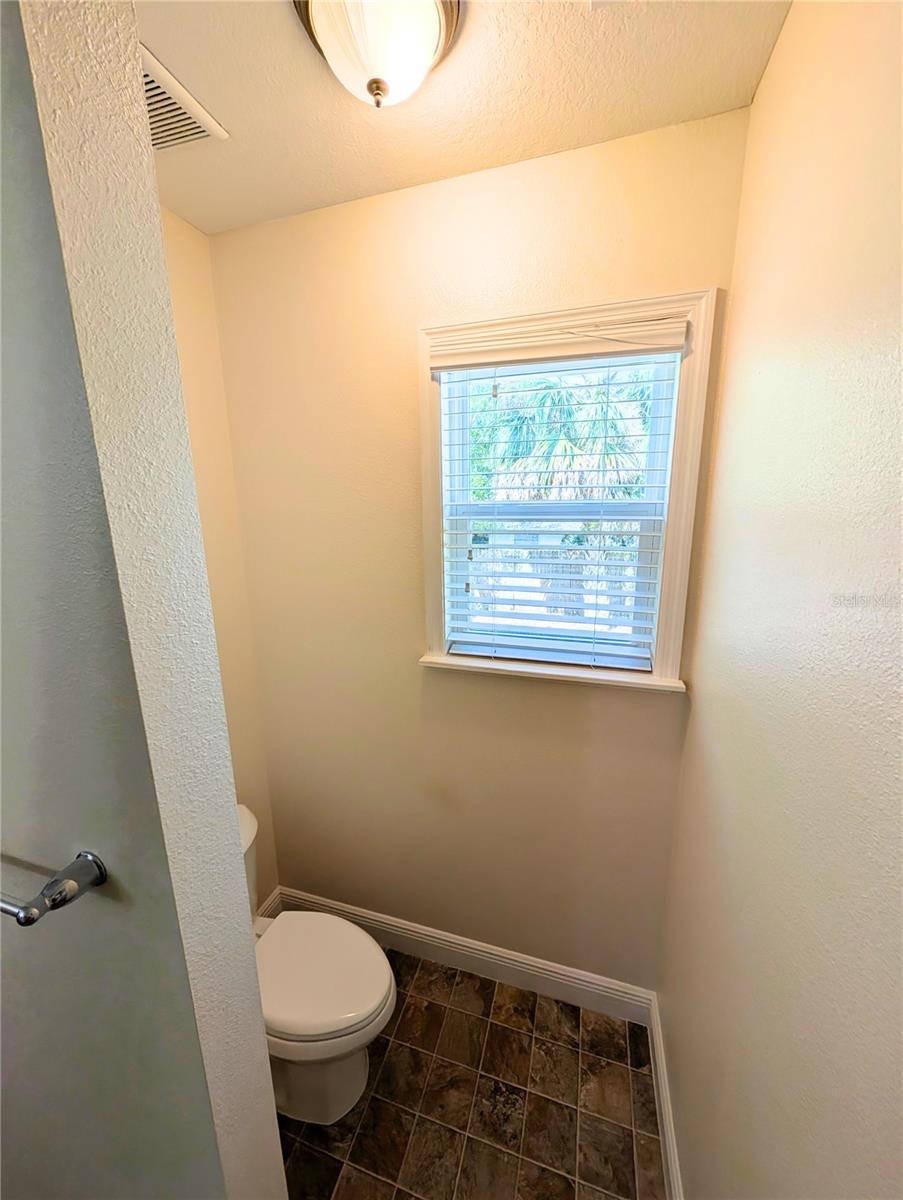 Image 15 of 55 For 1159 Macfarlane Avenue
